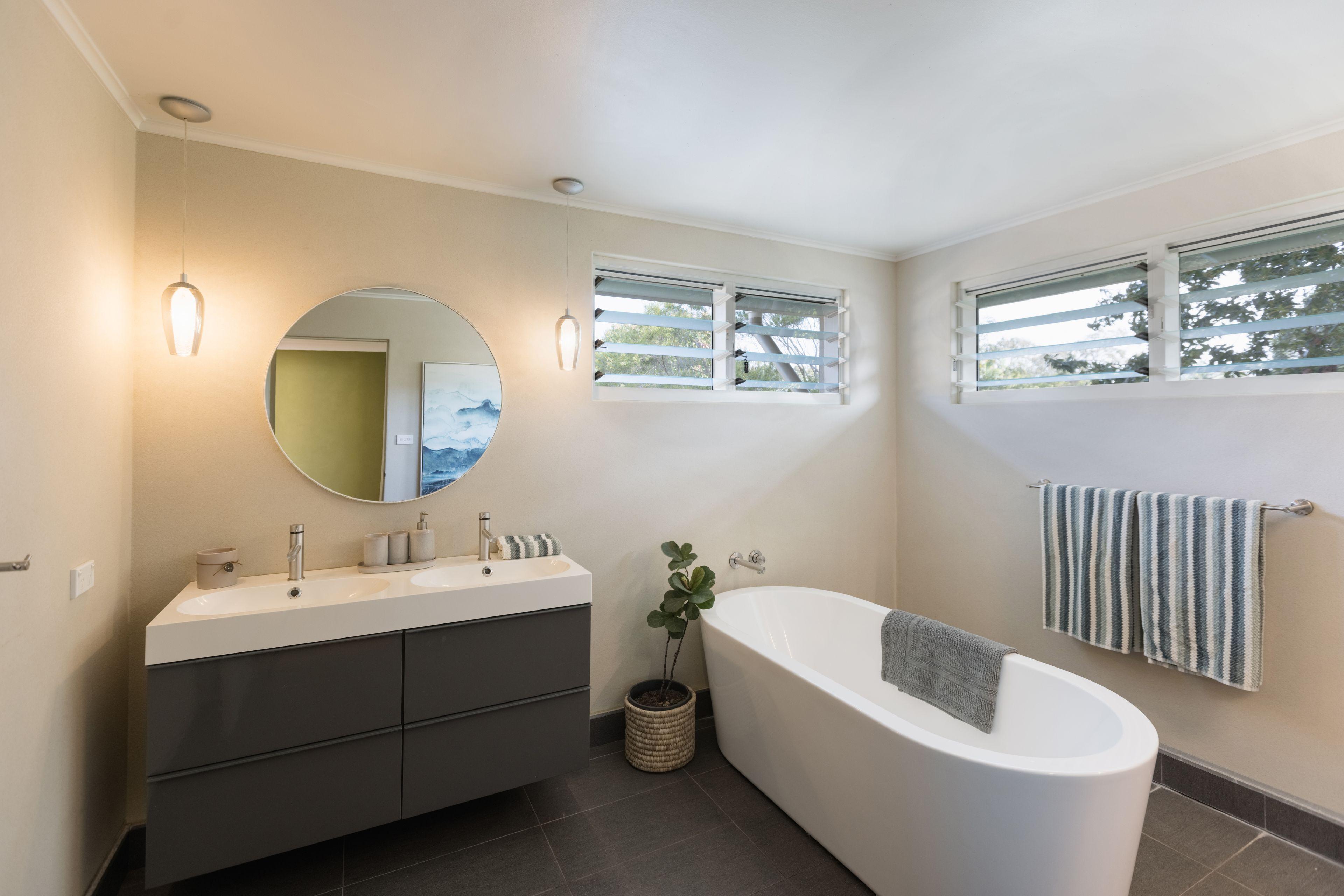 FURNISHED HOME IN WOOLOWEYAH!