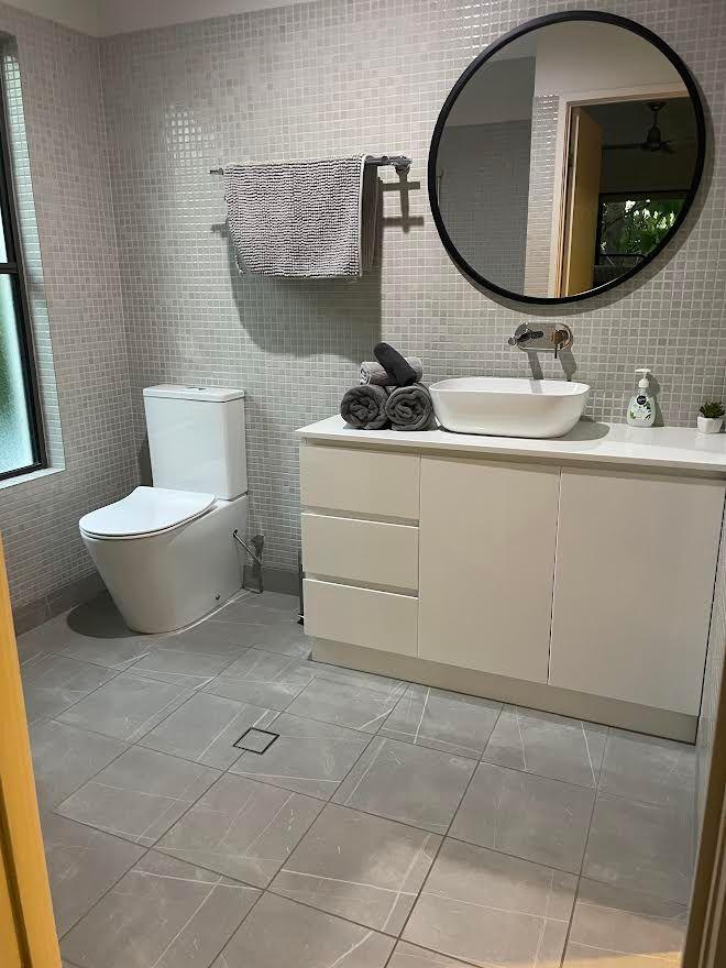 Fully Furnished Two Bedroom Unit in Airlie Beach