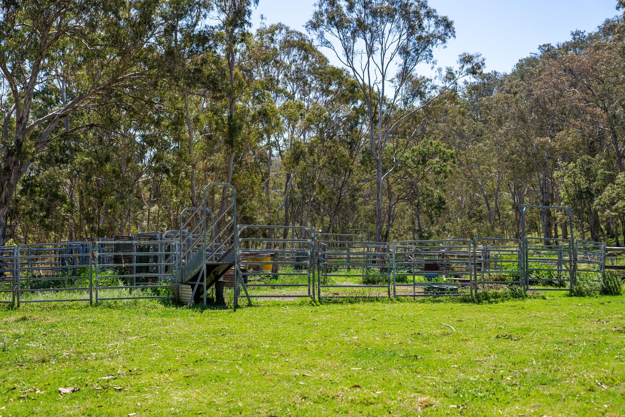'YABRAGUNYAH' - PREMIER GRAZING COUNTRY WITH UNRIVALLED VIEWS