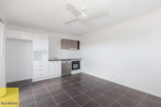 Cozy Modern duplex for rent located in Morayfield