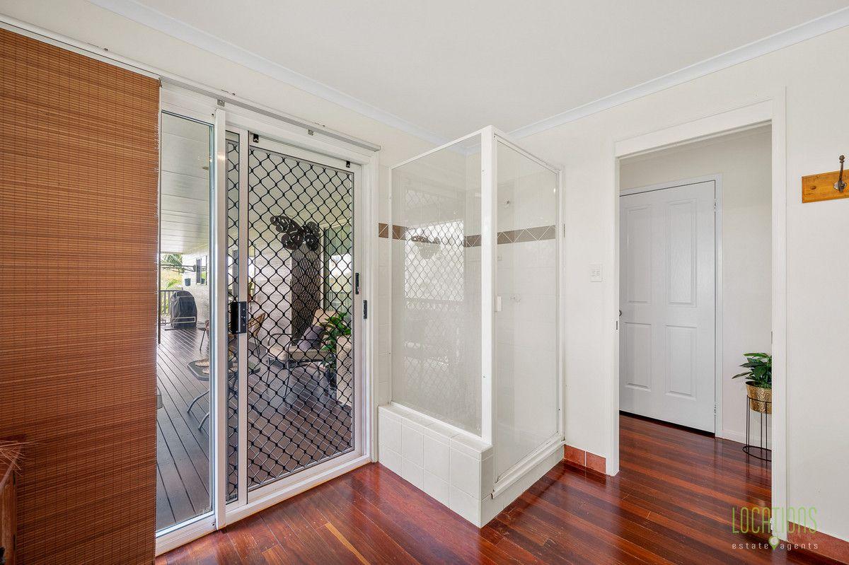 NATURE AT YOUR DOORSTEP: CHARACTER-FILLED FAMILY HOME