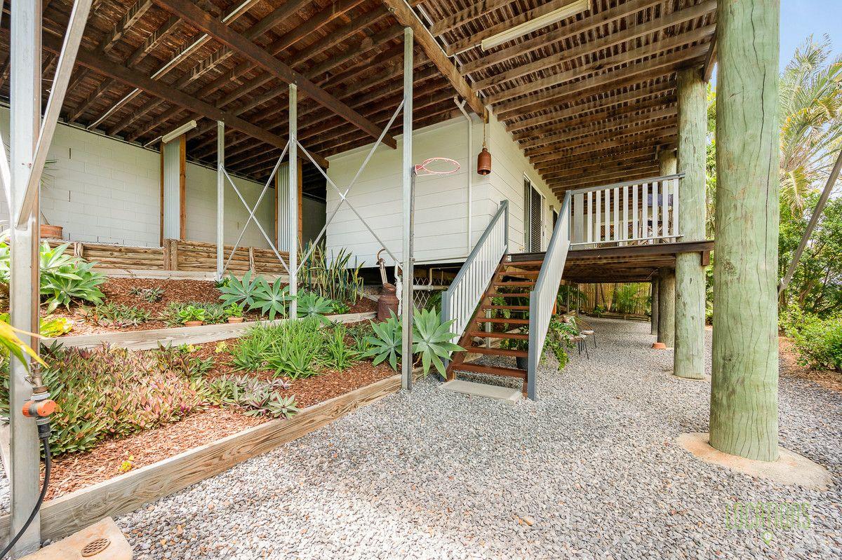 NATURE AT YOUR DOORSTEP: CHARACTER-FILLED FAMILY HOME