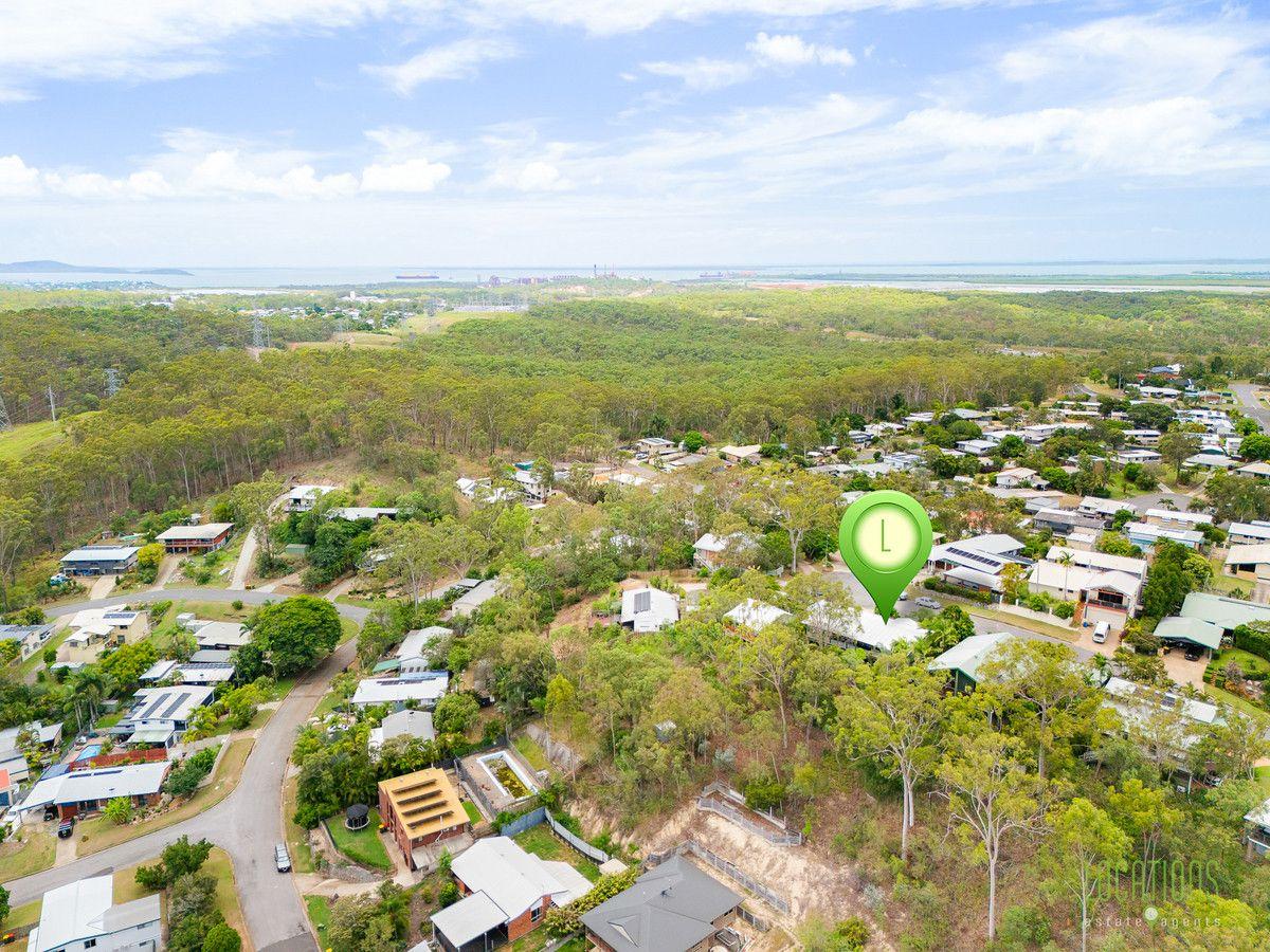 NATURE AT YOUR DOORSTEP: CHARACTER-FILLED FAMILY HOME