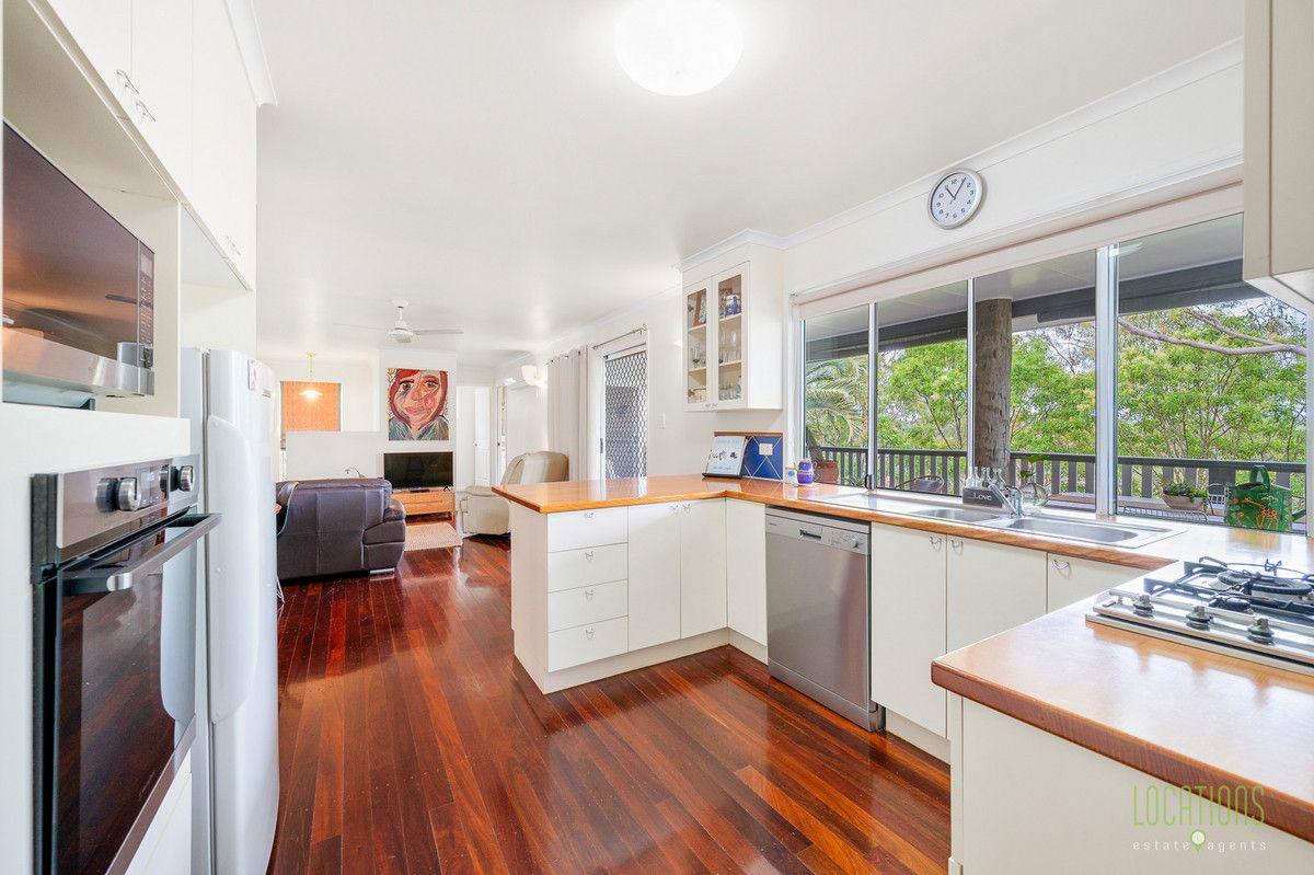 NATURE AT YOUR DOORSTEP: CHARACTER-FILLED FAMILY HOME