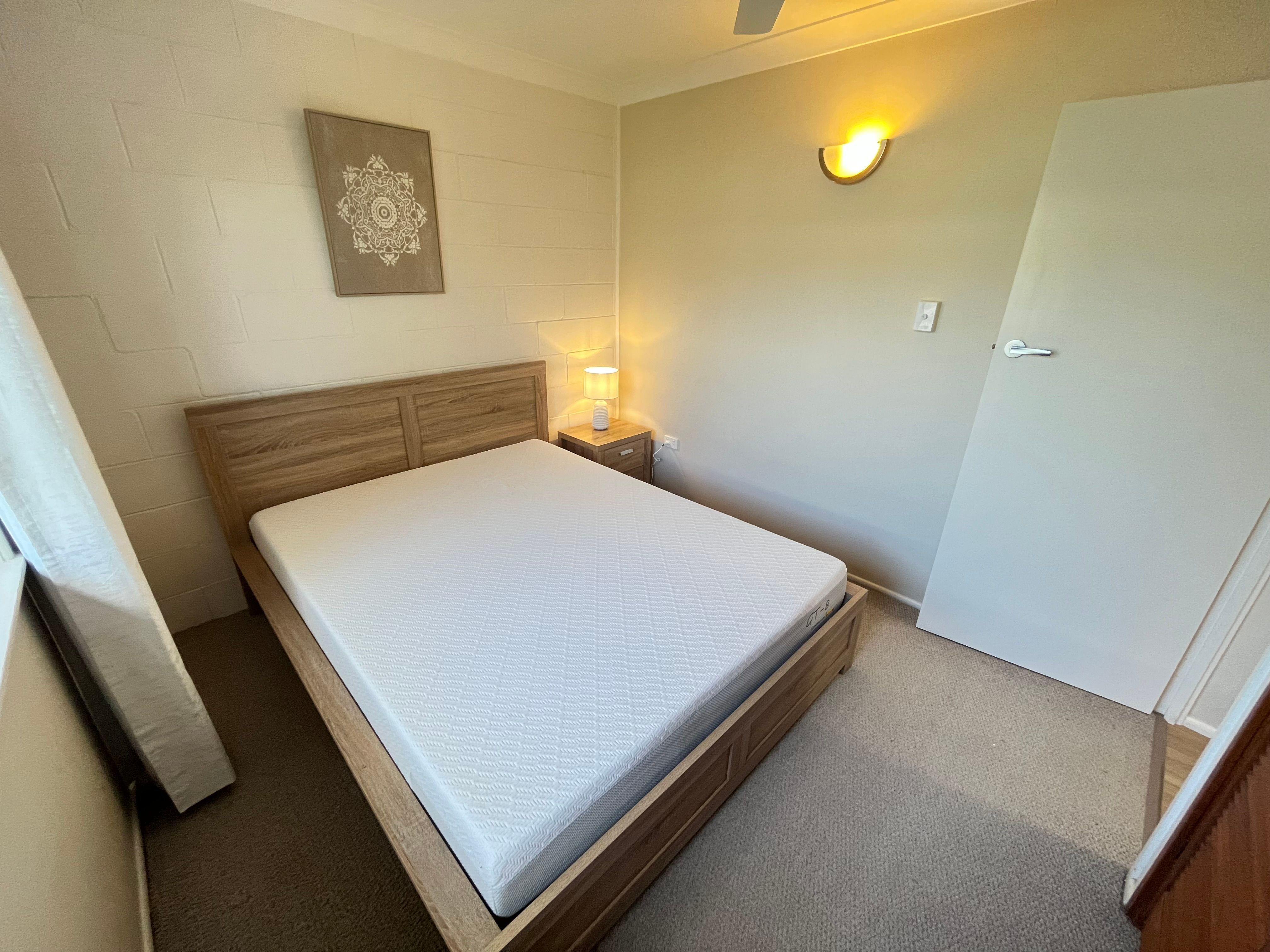Charming 2-Bedroom unit with ocean views in Airlie Beach