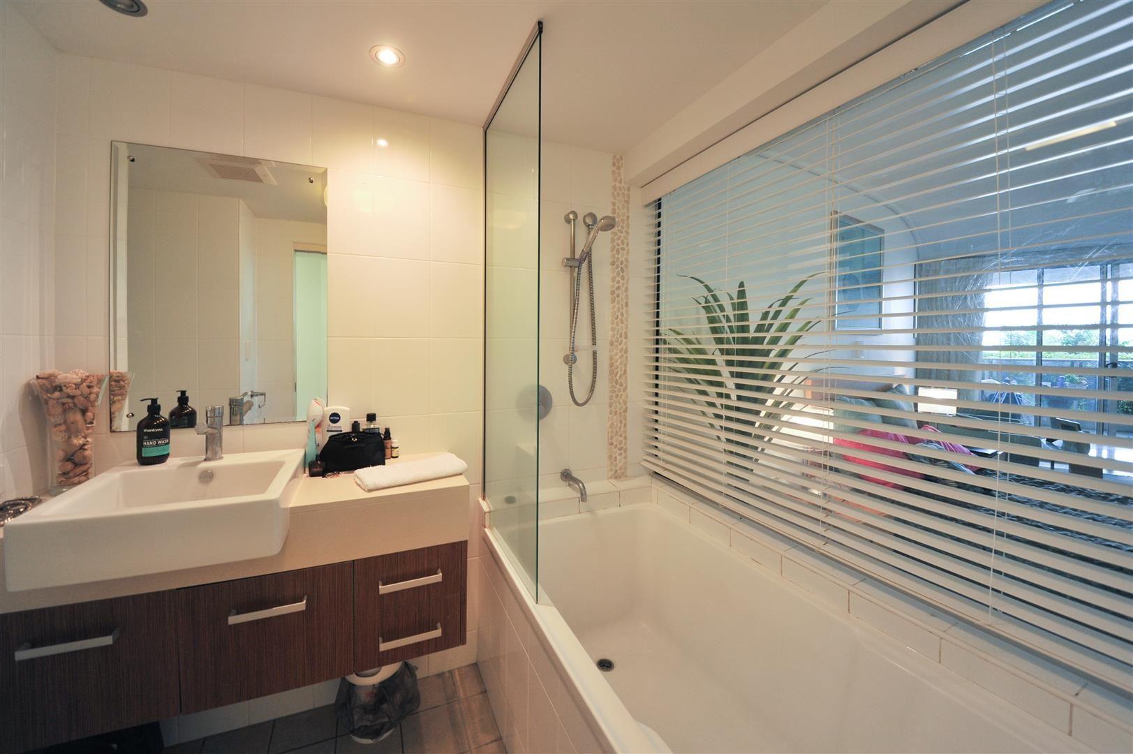 STUNNING FURNISHED STUDIO APARTMENT IN AIRLIE BEACH