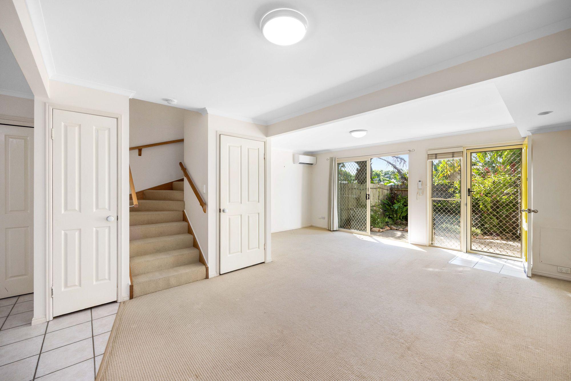 Prop-GPT: Townhouse: QLD Coolum Beach, QLD 4573 Home For Rent