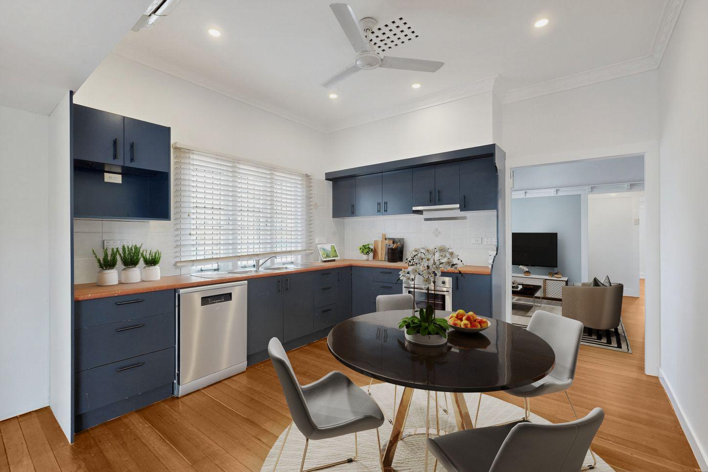 Prop-GPT: House: QLD Holland Park West, QLD 4121 Queensland 4121