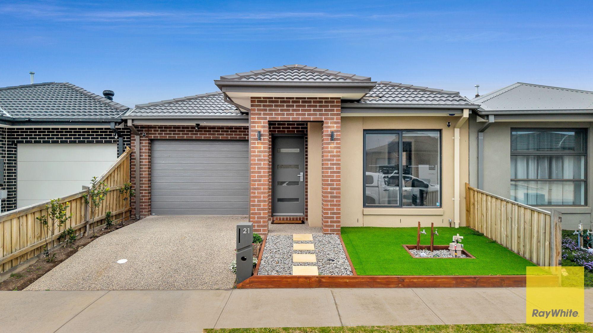 Prop-GPT: House: VIC Tarneit, VIC 3029 Home For Rent