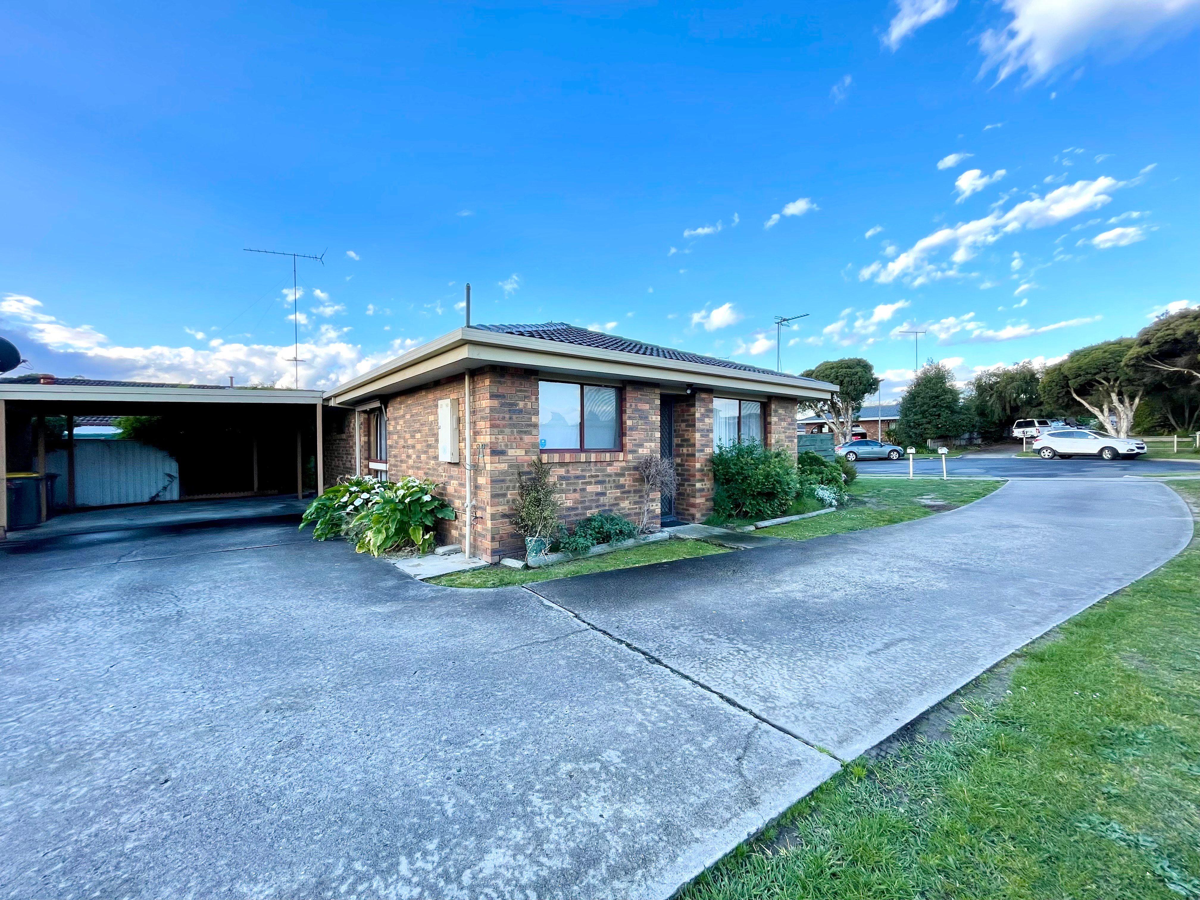 Prop-GPT: House: VIC Traralgon, VIC 3844 Home For Rent