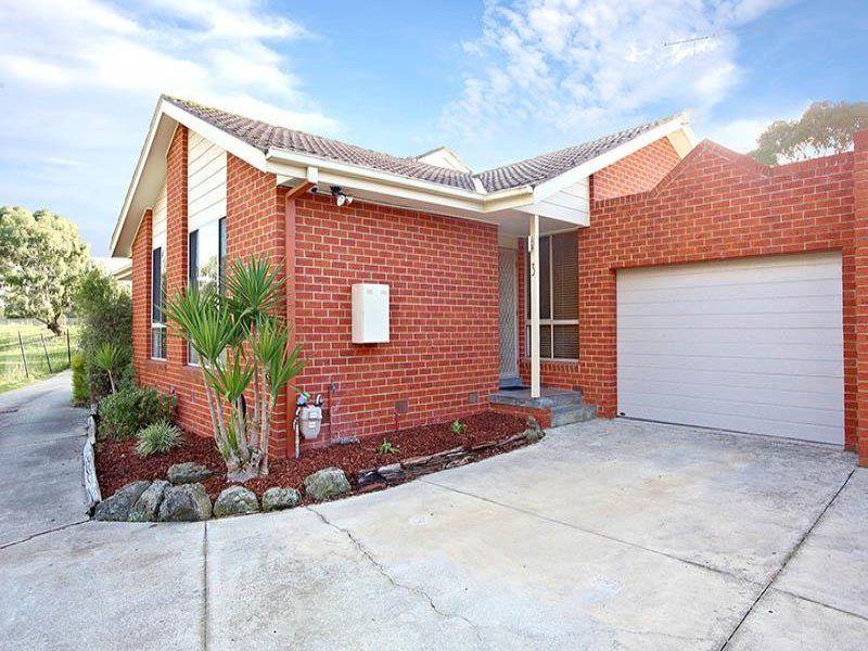 Prop-GPT: Villa: VIC Oak Park, VIC 3046 Home For Rent