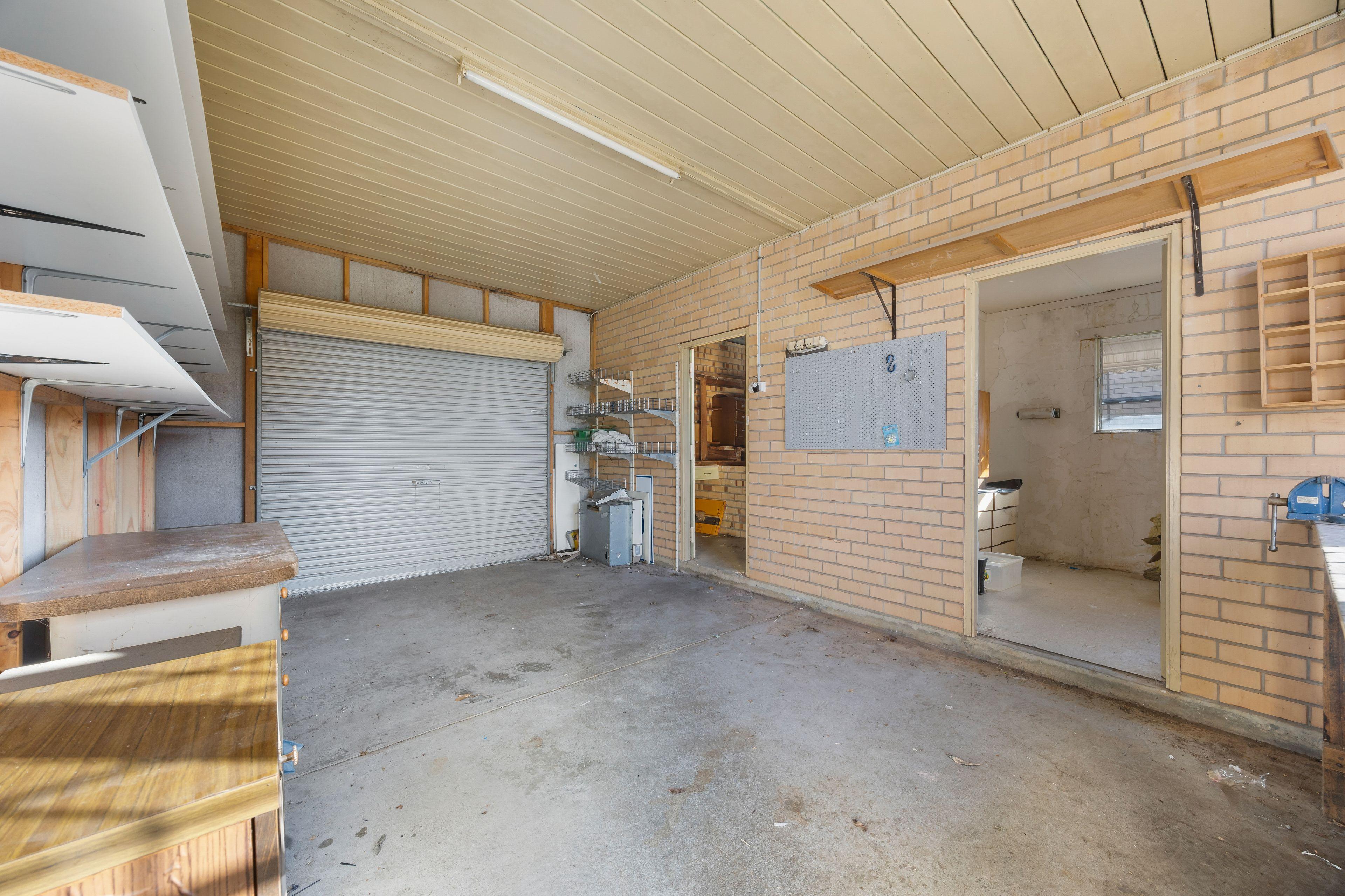 Spacious 3-Bedroom Family Home in the West