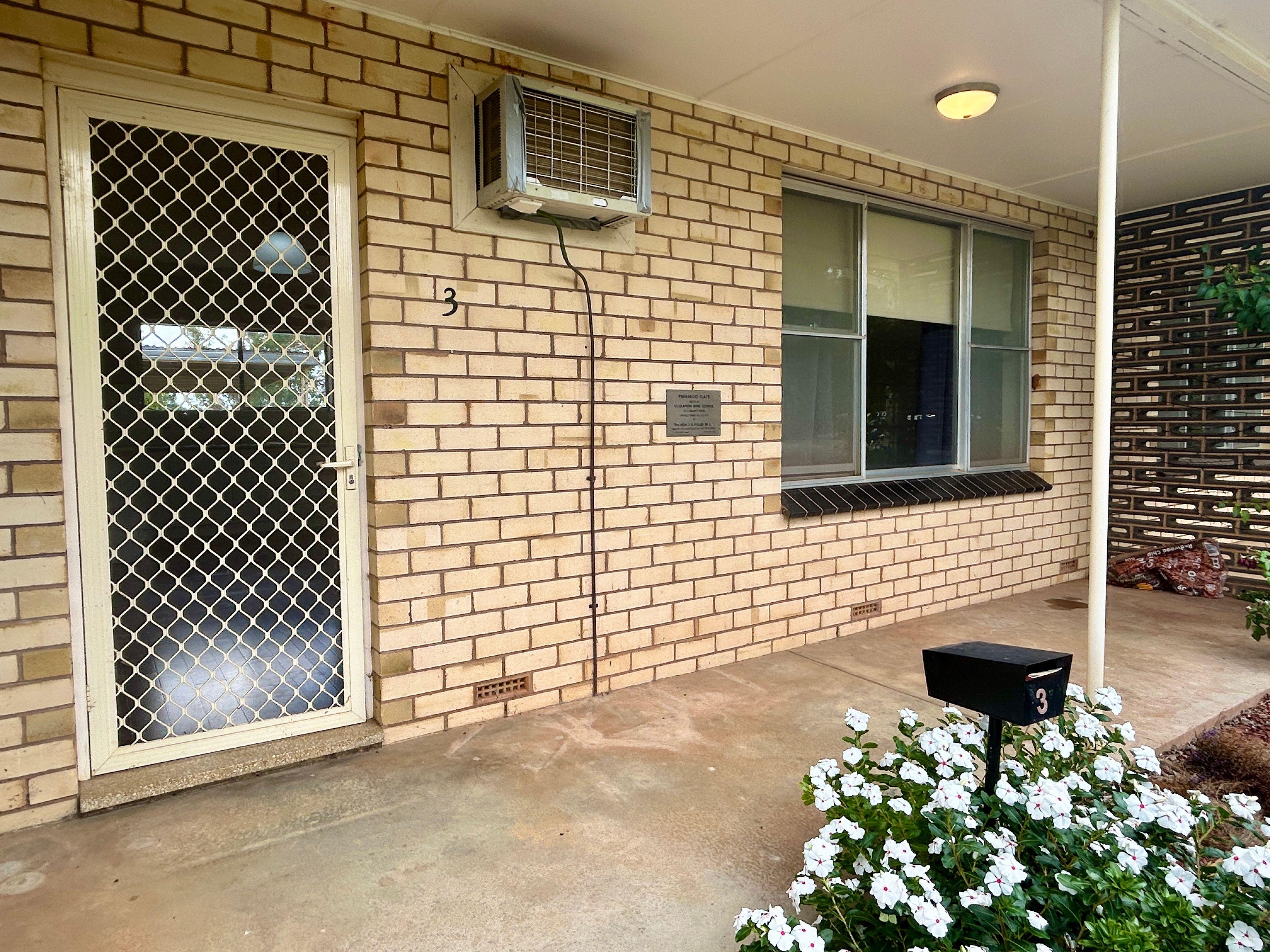 Prop-GPT: Unit: NSW Coolamon, NSW 2701 Home For Rent