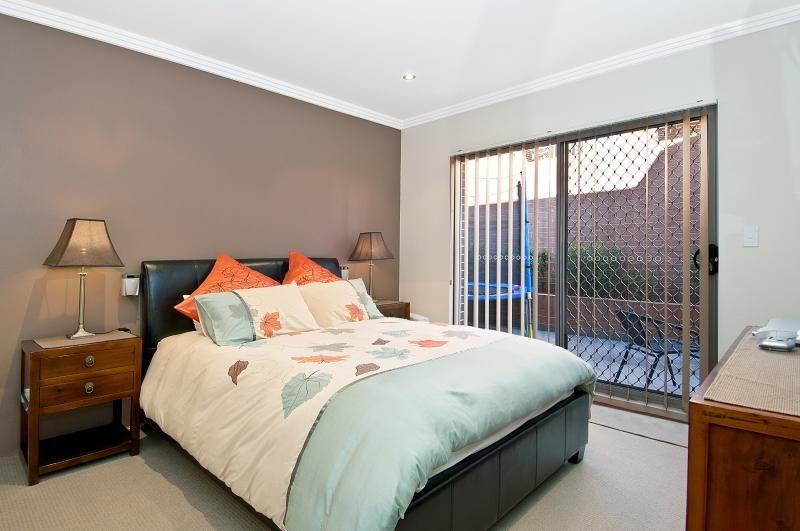 STYLISH & SPACIOUS GROUND FLOOR APARTMENT