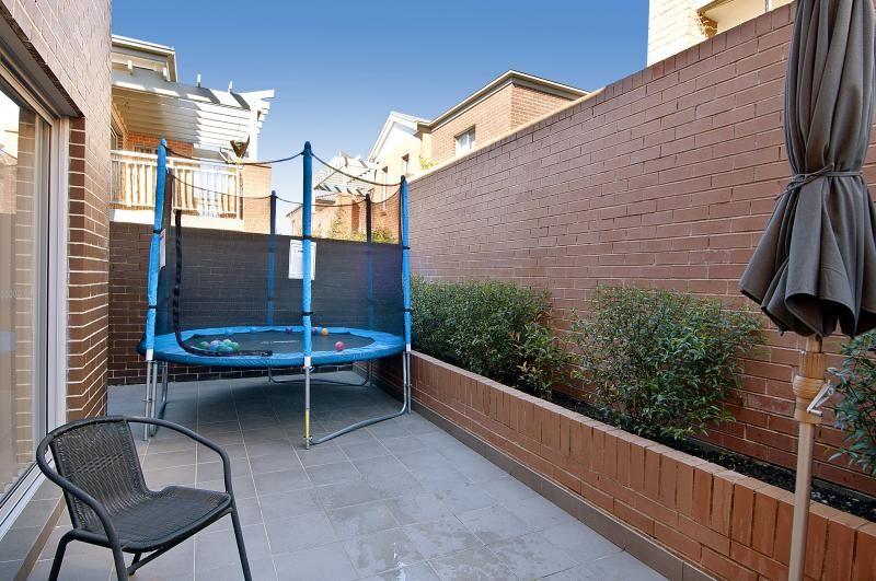 STYLISH & SPACIOUS GROUND FLOOR APARTMENT