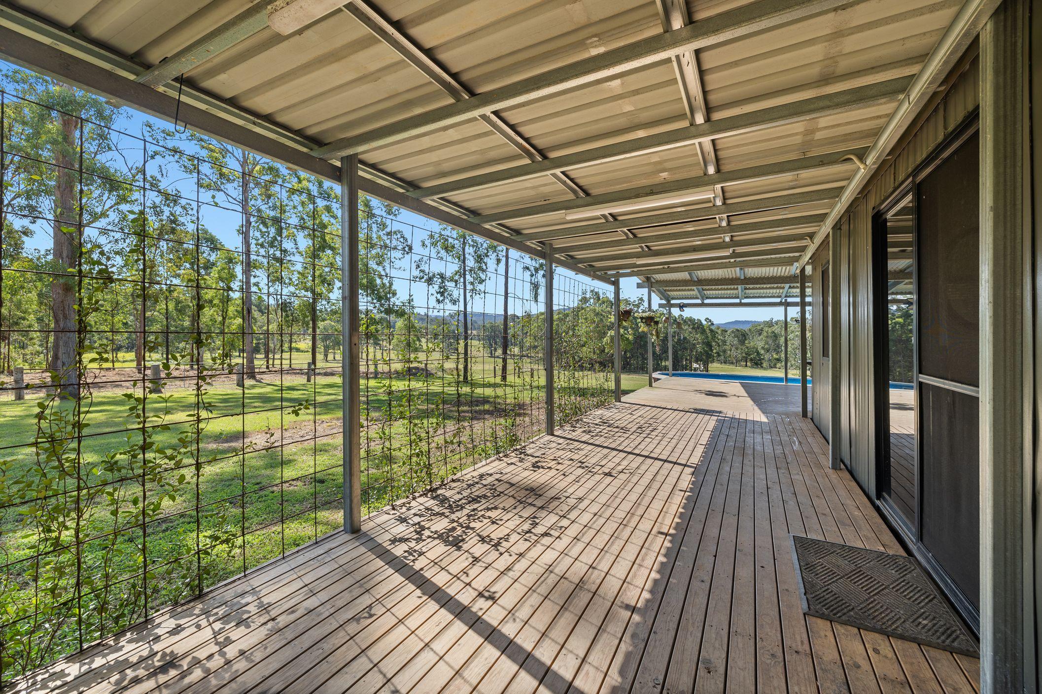Large Acreage With Multiple Income Streams