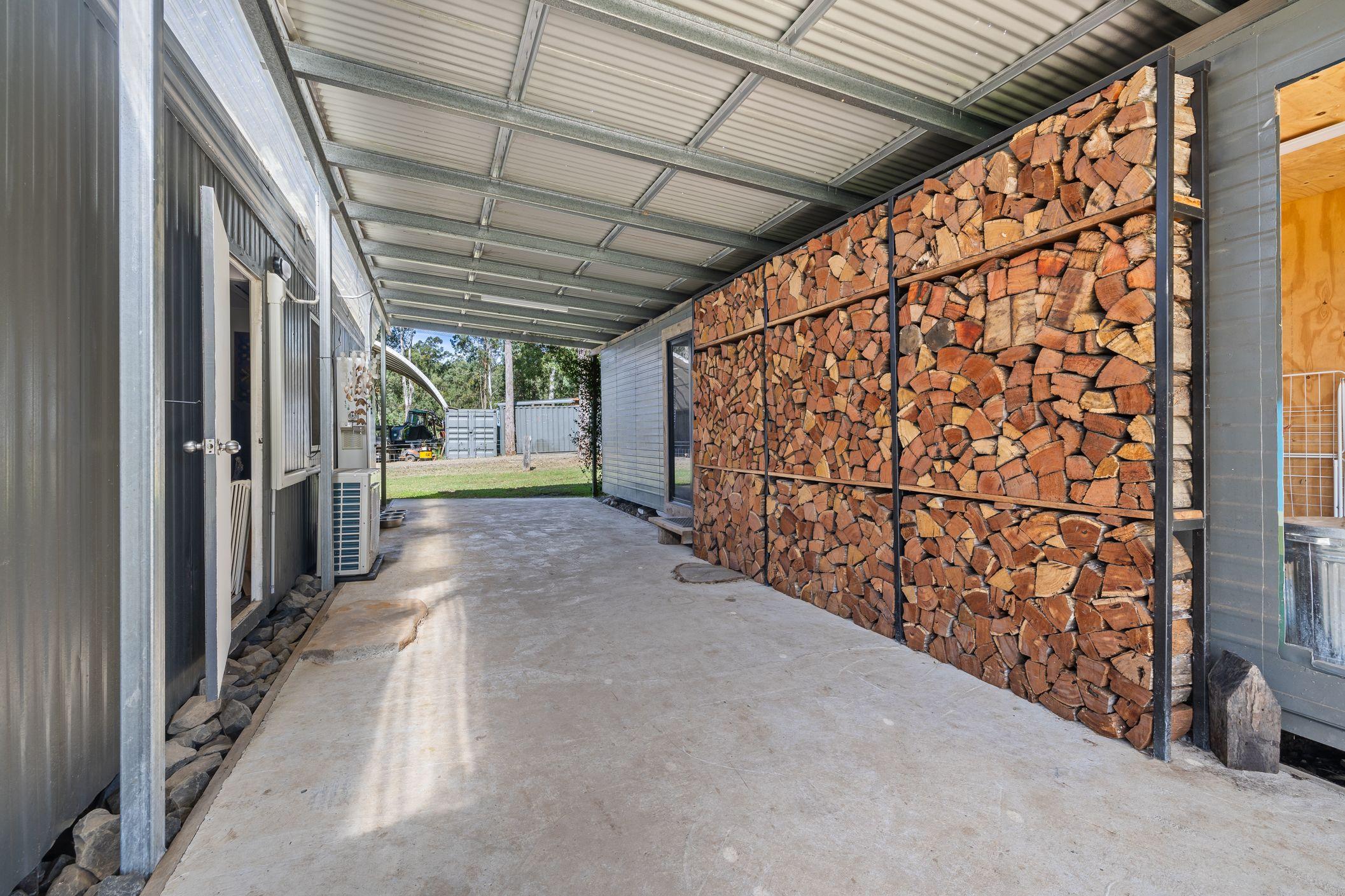 Large Acreage With Multiple Income Streams