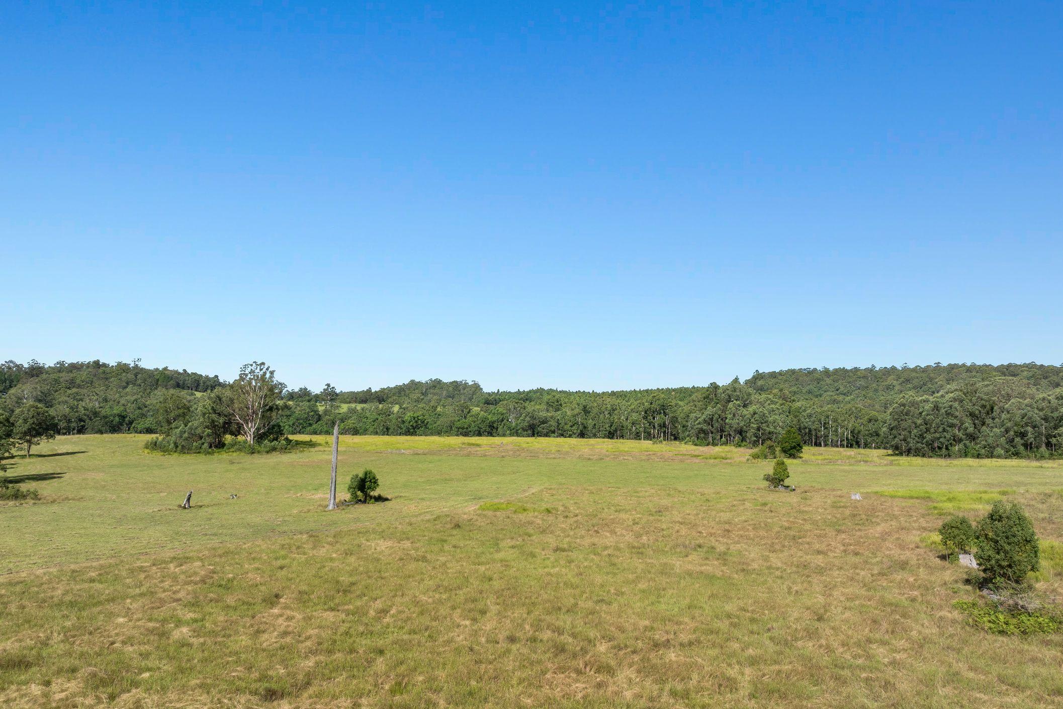 Large Acreage With Multiple Income Streams