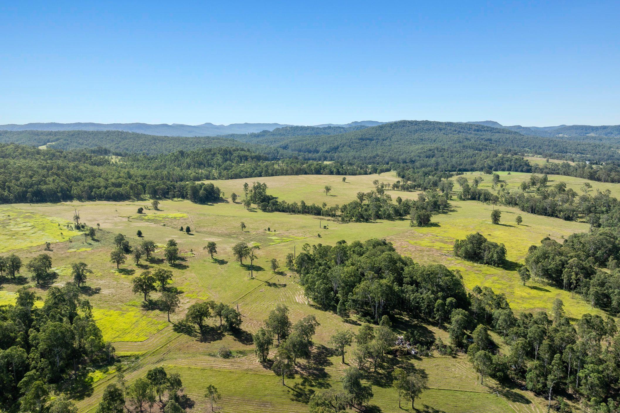 Large Acreage With Multiple Income Streams