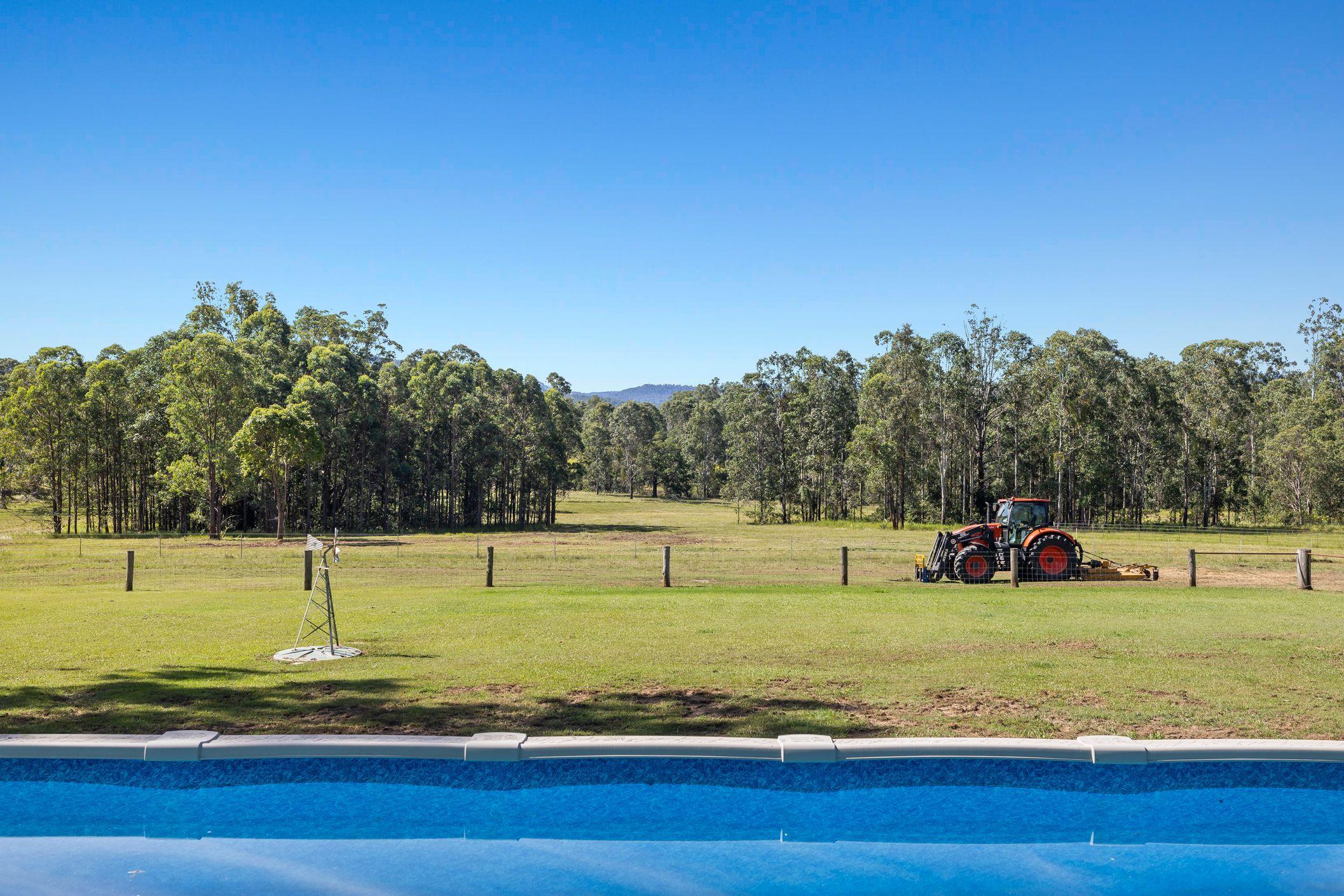 Large Acreage With Multiple Income Streams