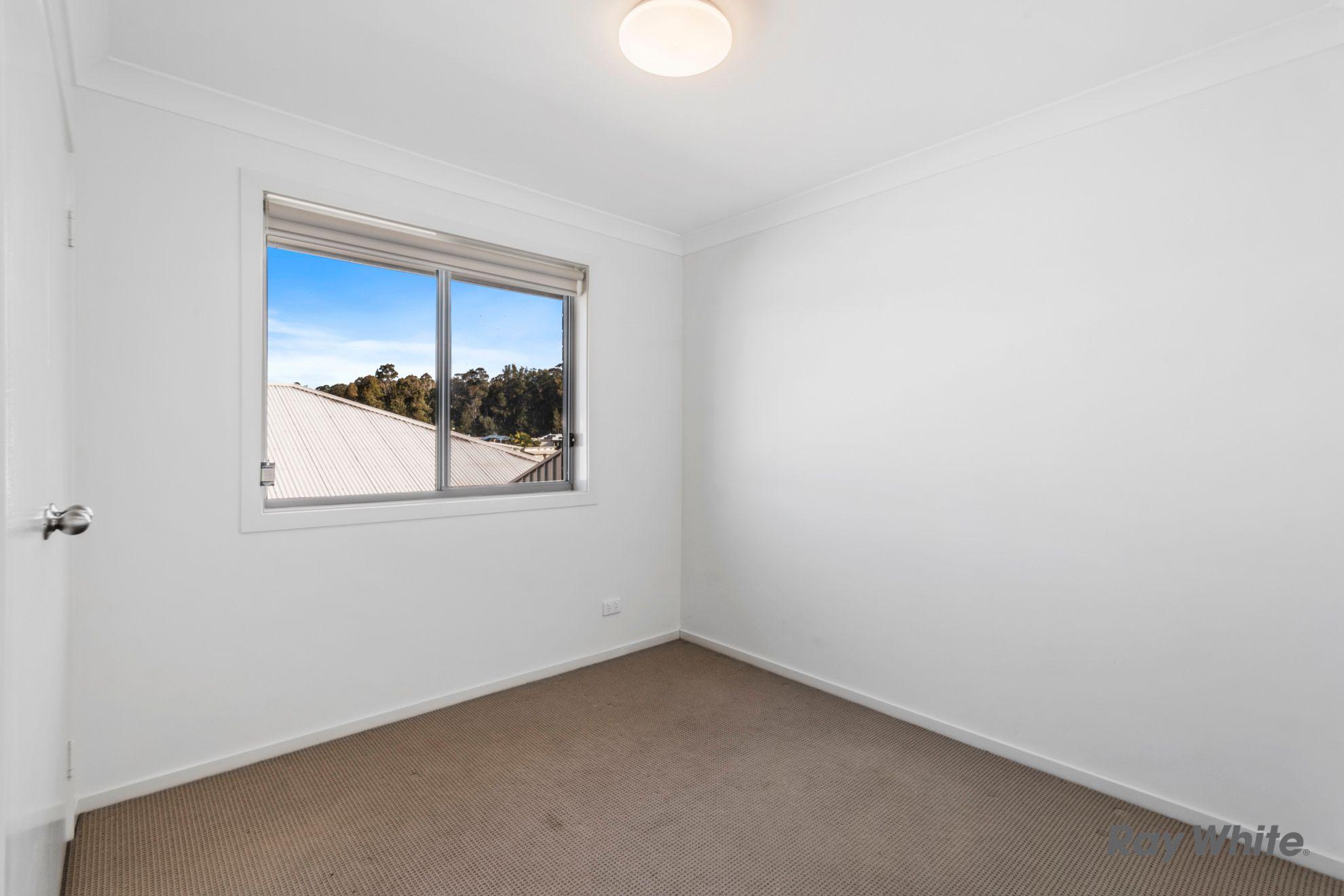 Duplex In Wagtail Crescent