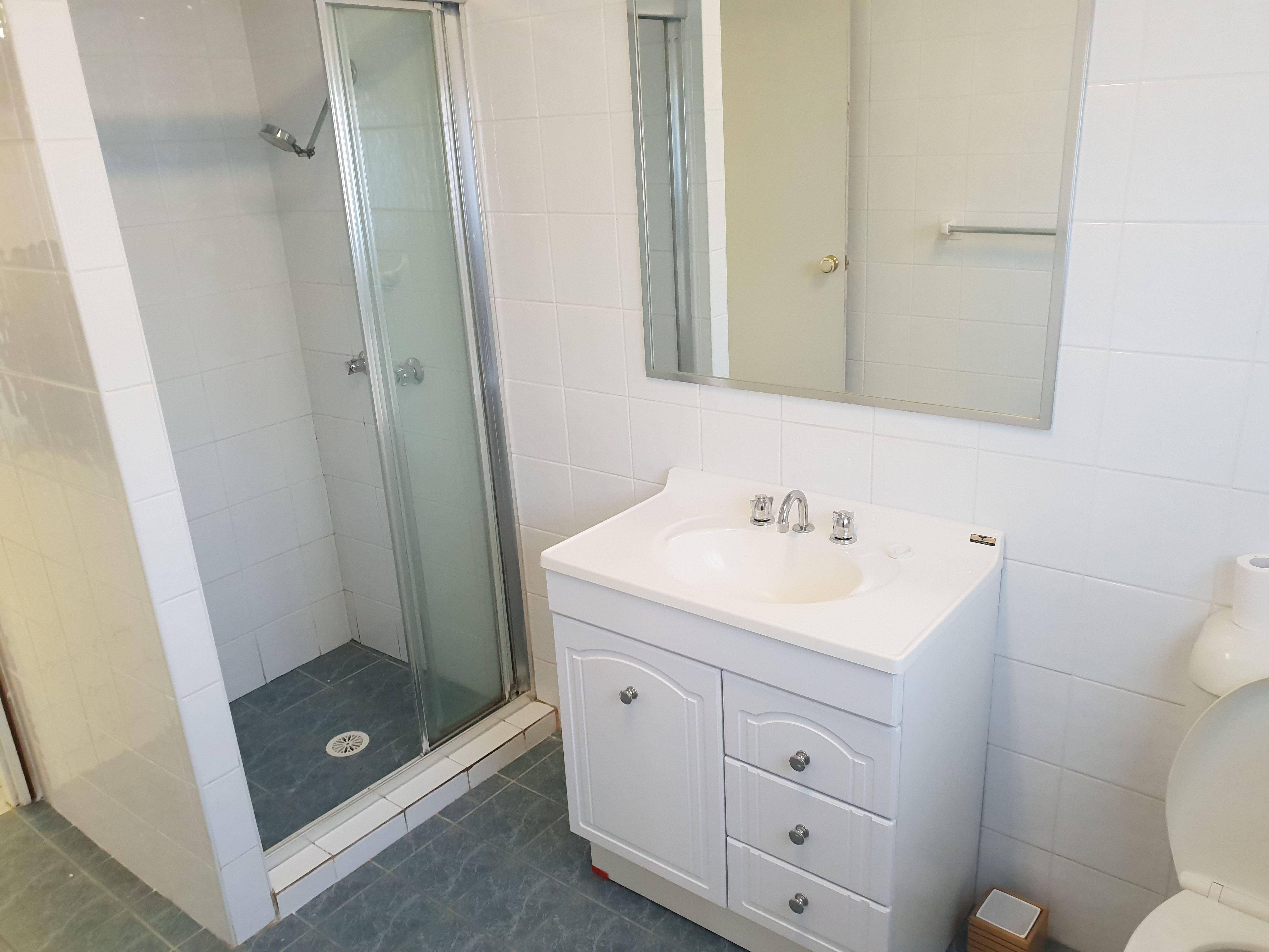 ONE BEDROOM GRANNY FLAT!!!