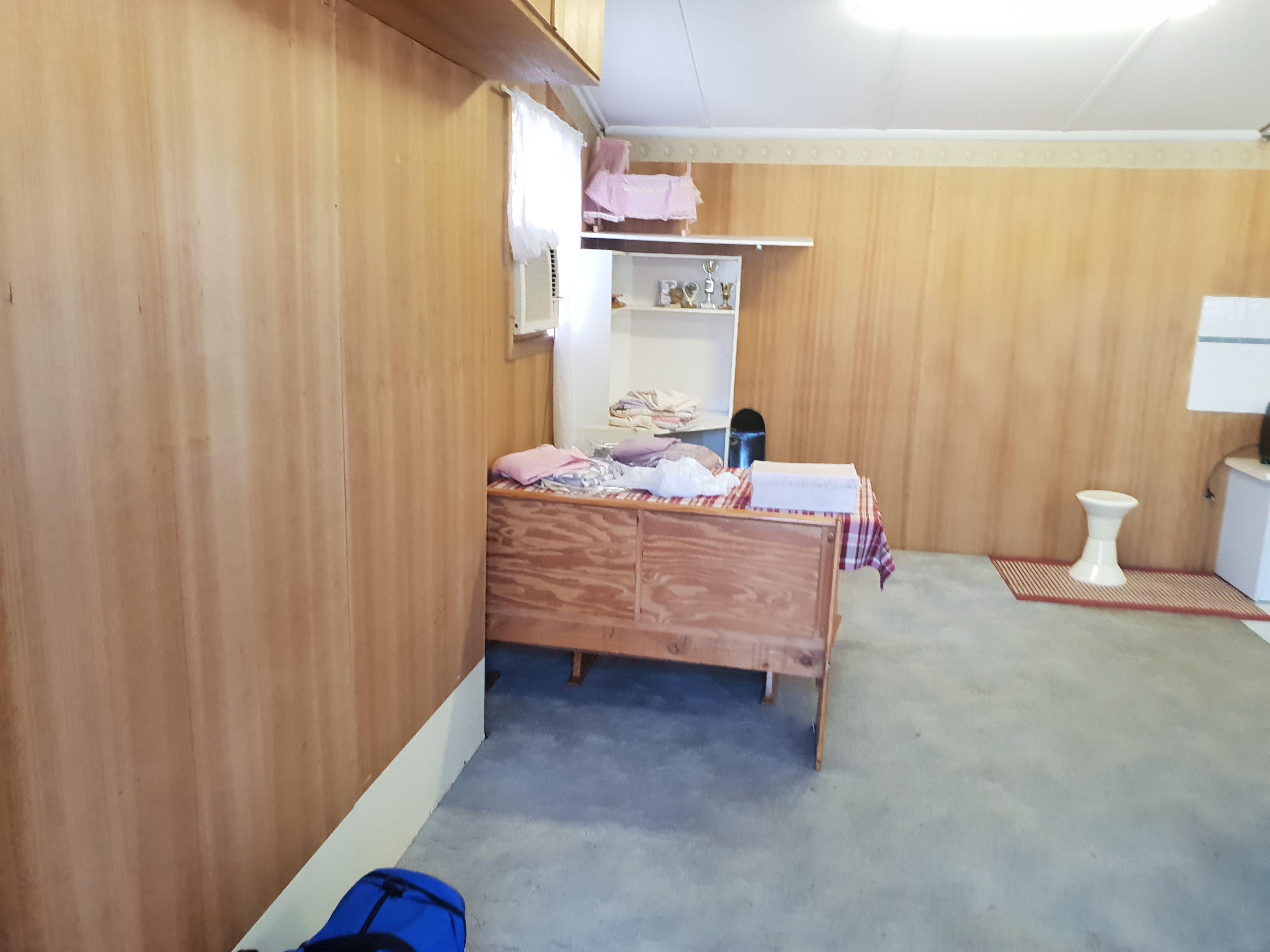 ONE BEDROOM GRANNY FLAT!!!