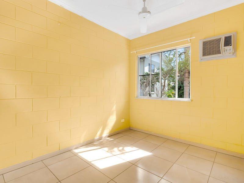 TWO BEDROOM UNIT - CLOSE TO LOCAL SHOPS AND SCHOOLS