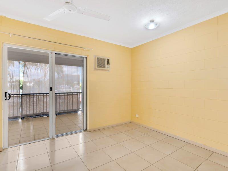 TWO BEDROOM UNIT - CLOSE TO LOCAL SHOPS AND SCHOOLS