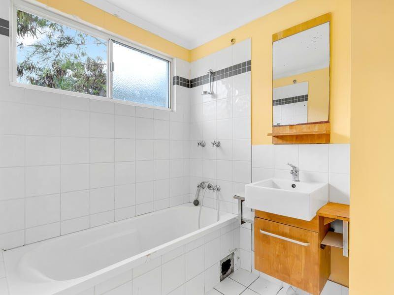 TWO BEDROOM UNIT - CLOSE TO LOCAL SHOPS AND SCHOOLS