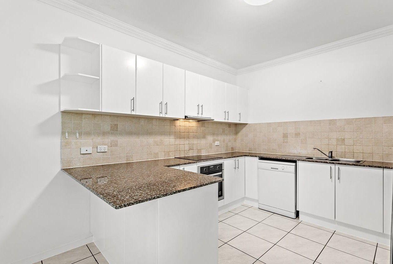 Stunning 3-Bedroom Unit in Prime Cannonvale Location!