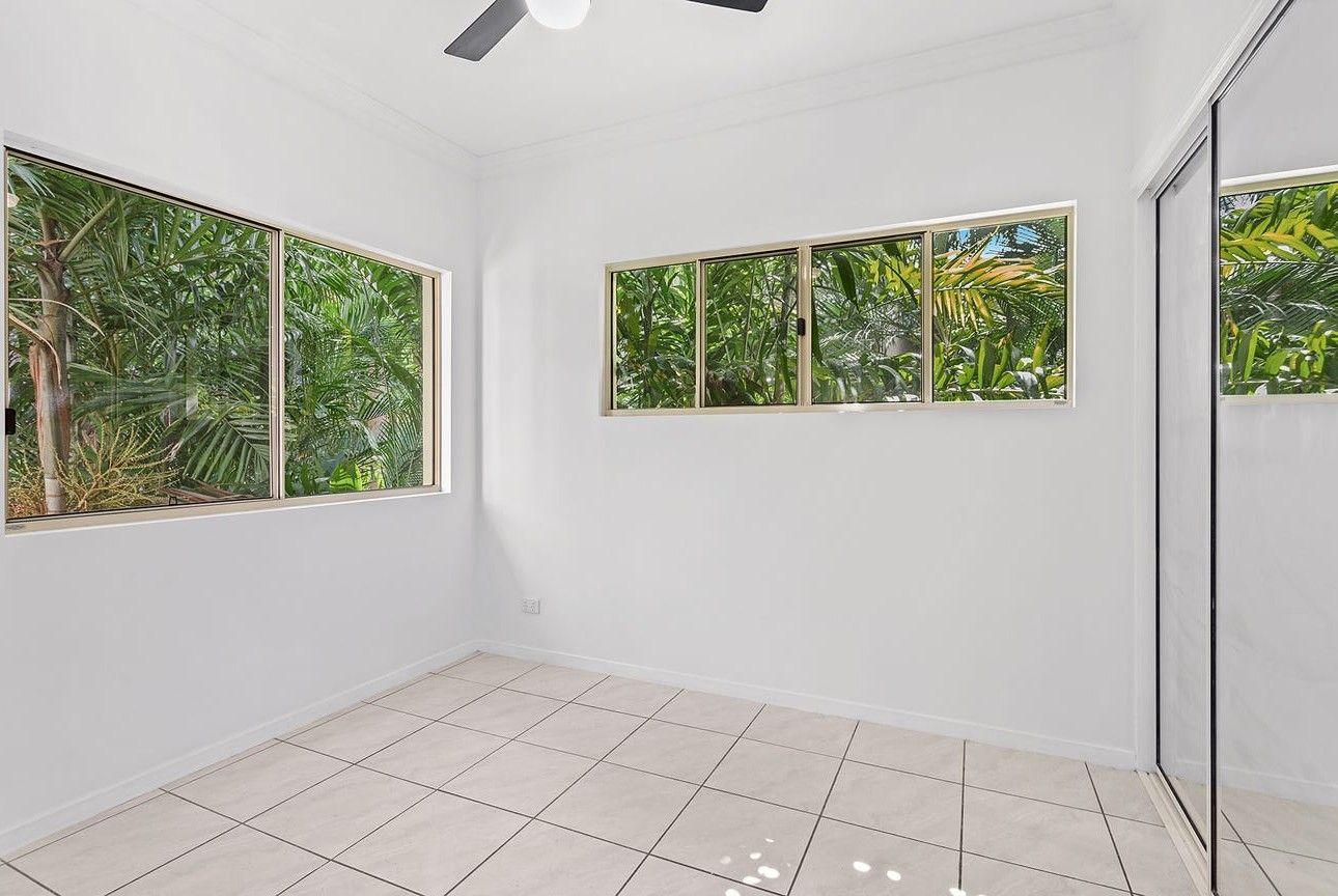 Stunning 3-Bedroom Unit in Prime Cannonvale Location!