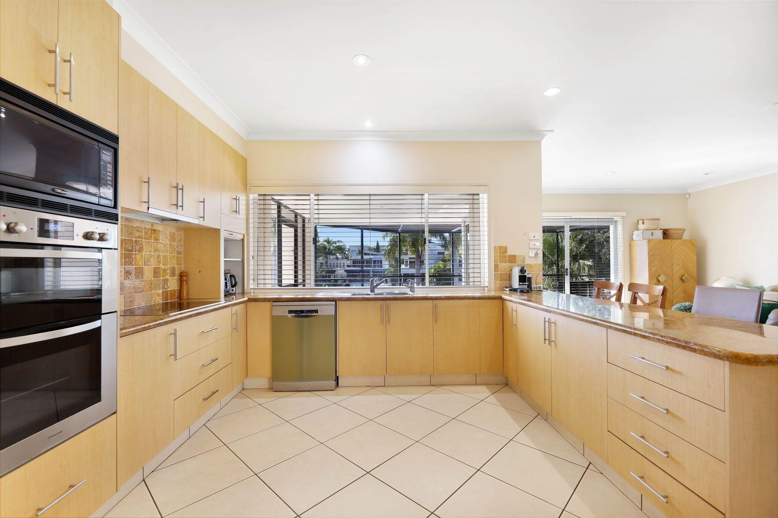 Luxury Tri-Level Home in Sanctuary Cove Resort - Fully Furnished