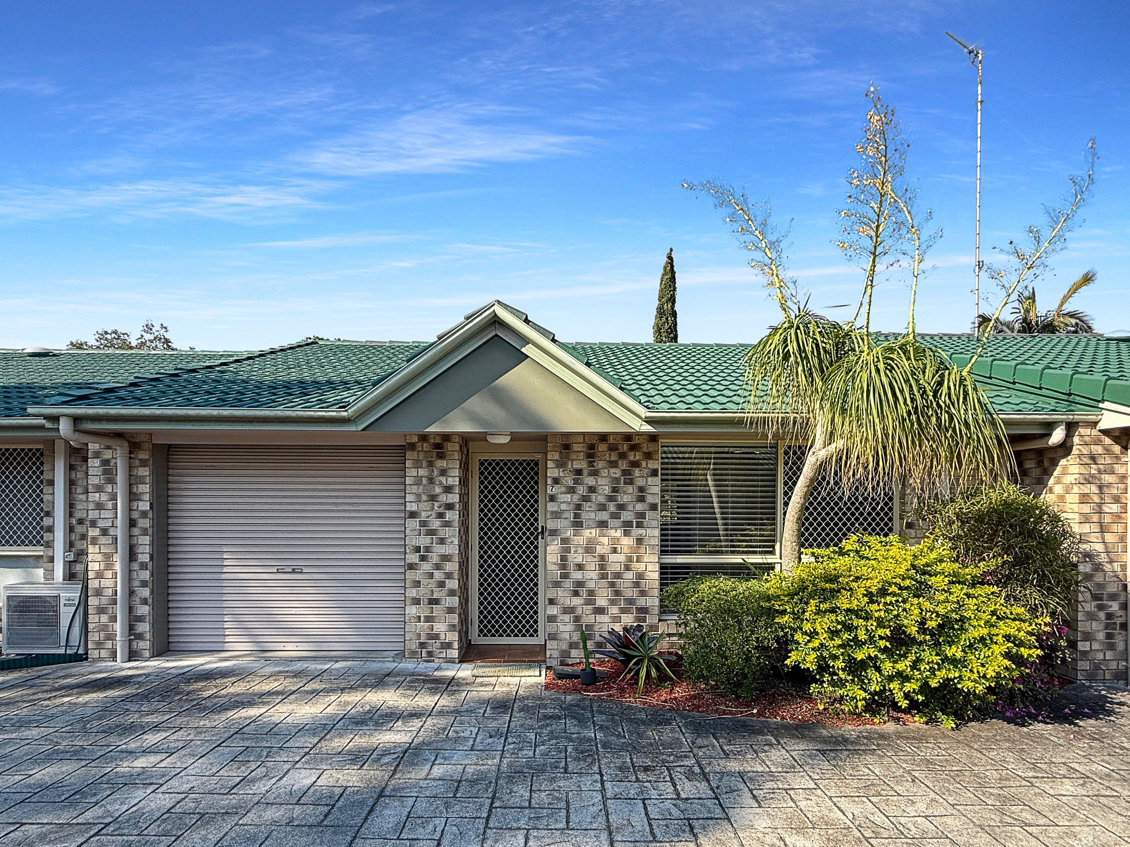 Prop-GPT: Unit: QLD Battery Hill, QLD 4551 Home For Rent