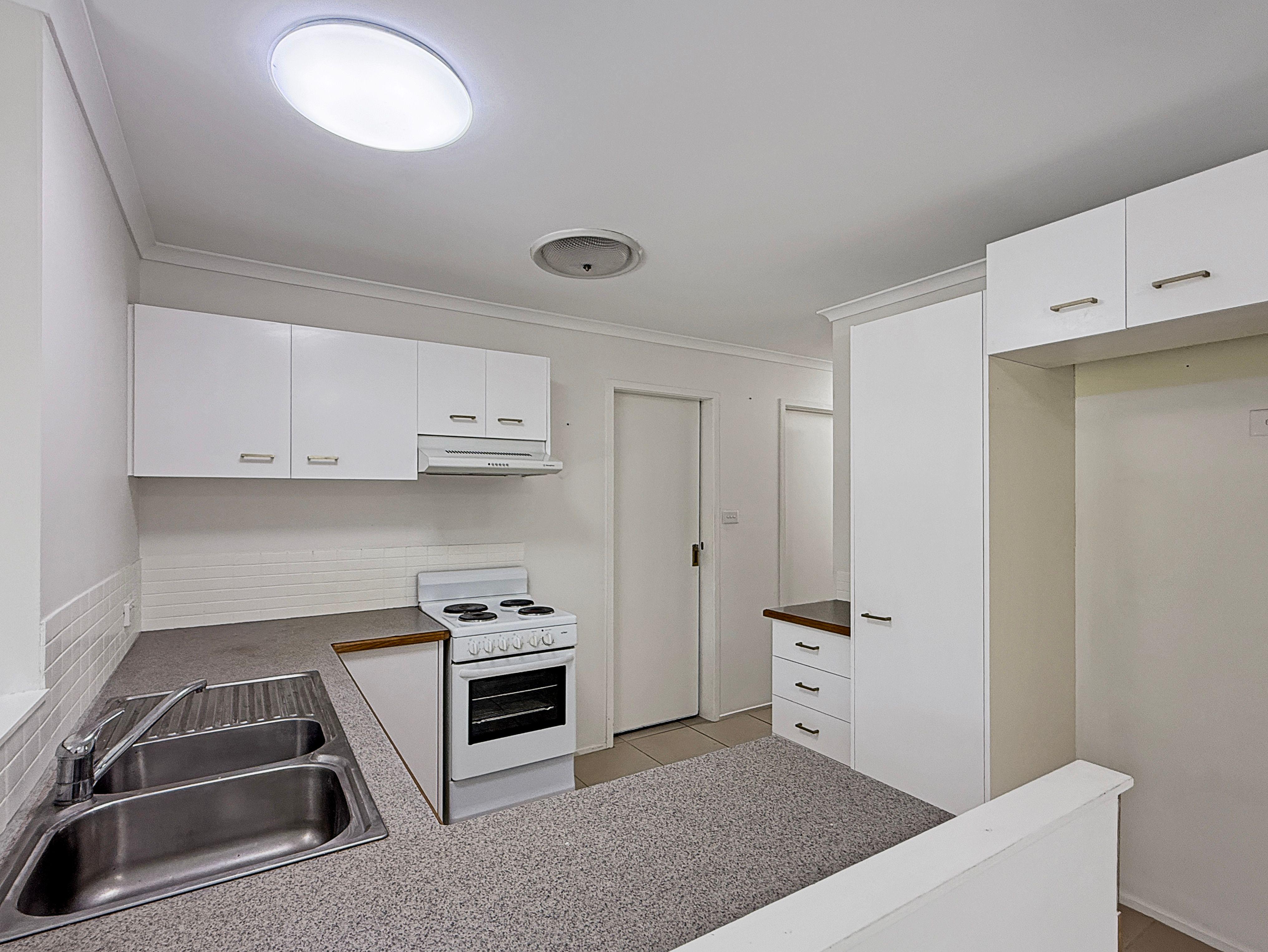 2-Bedroom Low-Set Unit in Prime Battery Hill Location
