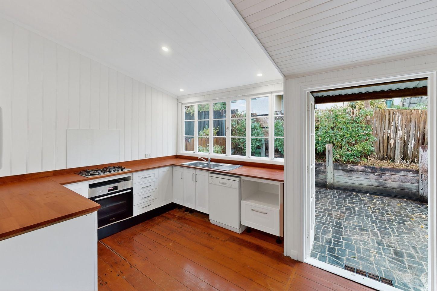 10 White Street, KELVIN GROVE, QLD 4059 - House for Rent - harcourts.net