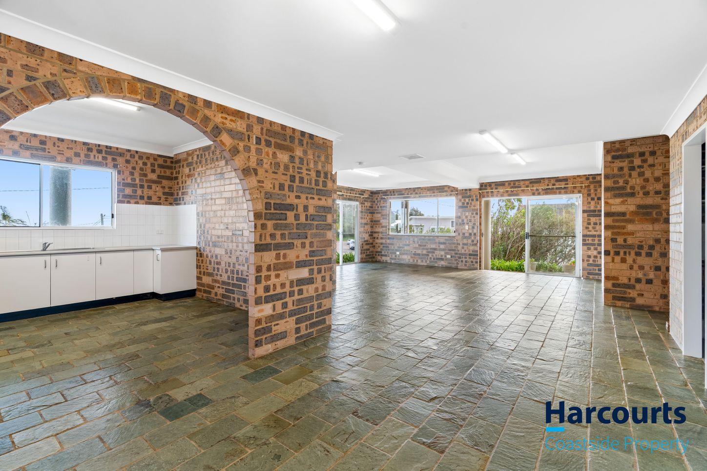 A/2 North Scenic Road, FORRESTERS BEACH, NSW 2260 - Apartment for Rent - harcourts.net