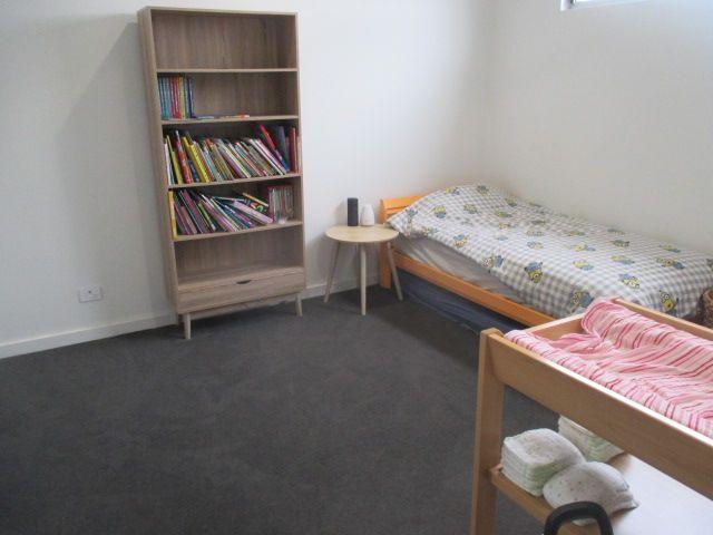 Executive Living in a popular location - close to main street and river