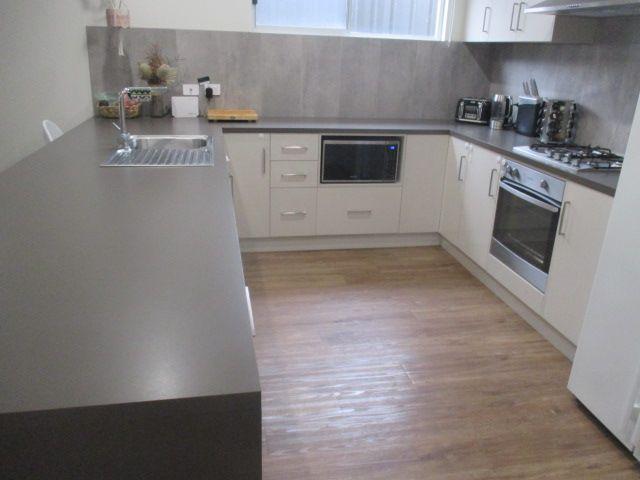 Executive Living in a popular location - close to main street and river
