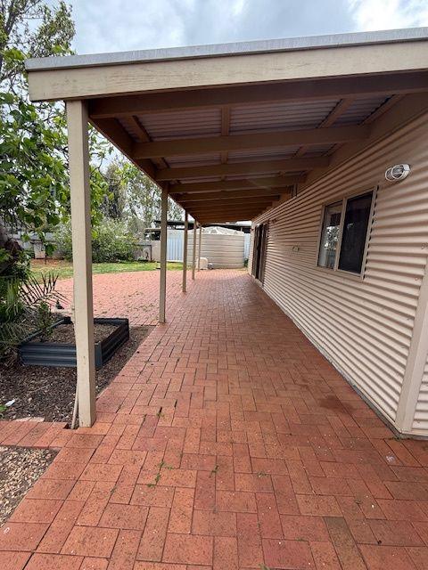 Spacious Rural Living in Balaklava!