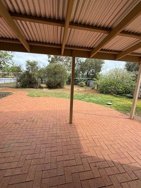 Spacious Rural Living in Balaklava!