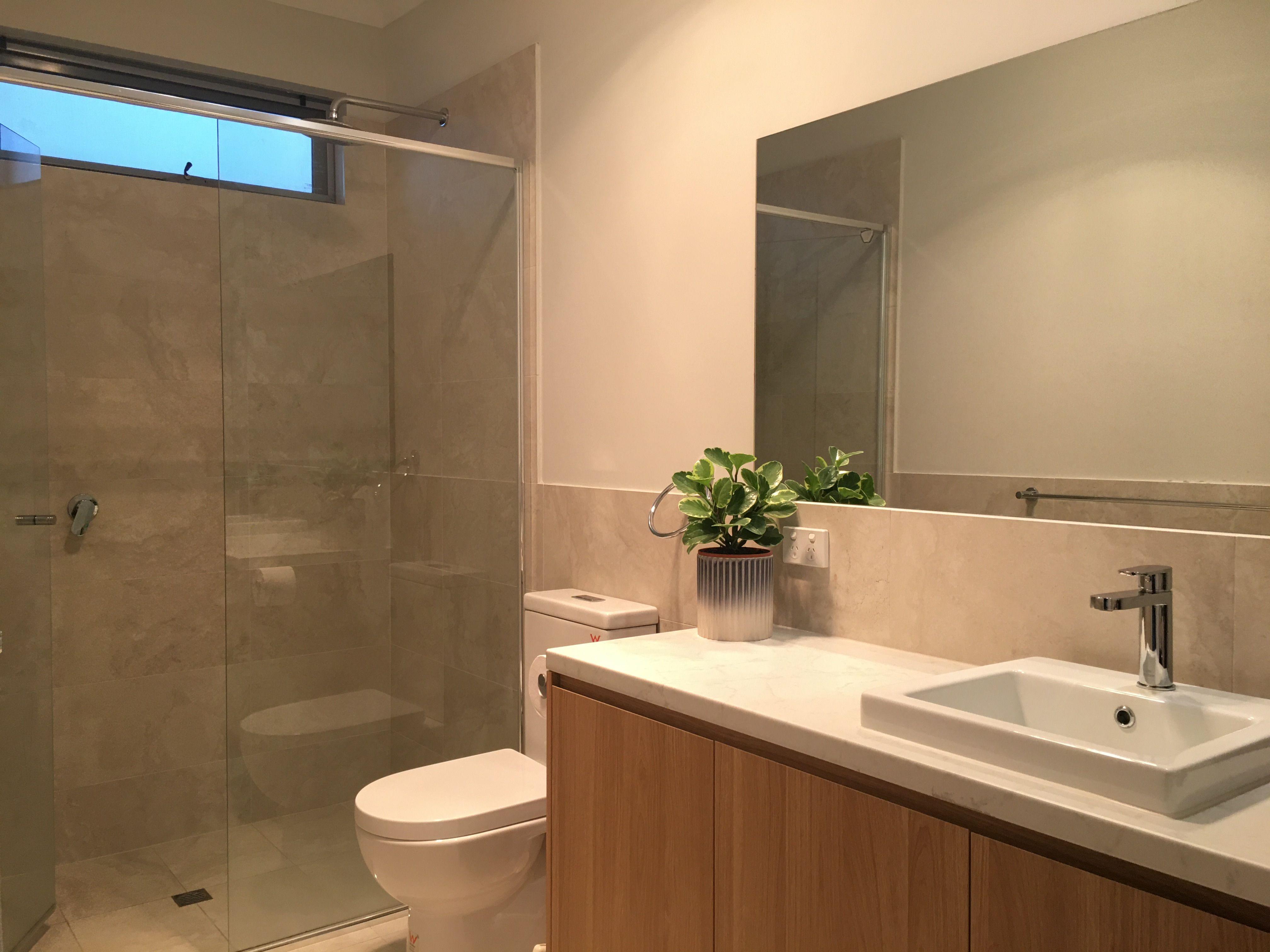 CONTEMPORARY LIVING BETWEEN THE CITY AND SEA