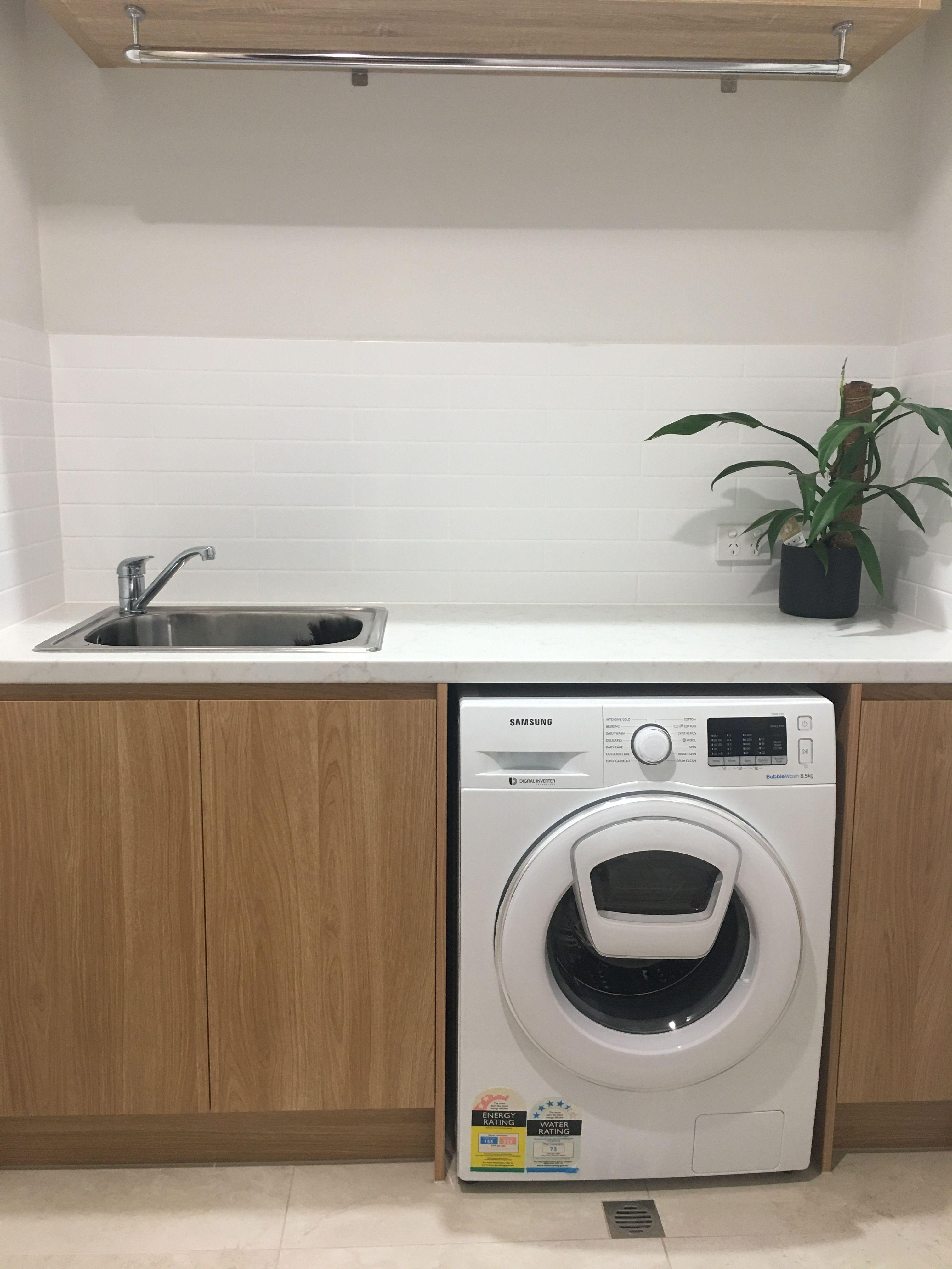 CONTEMPORARY LIVING BETWEEN THE CITY AND SEA