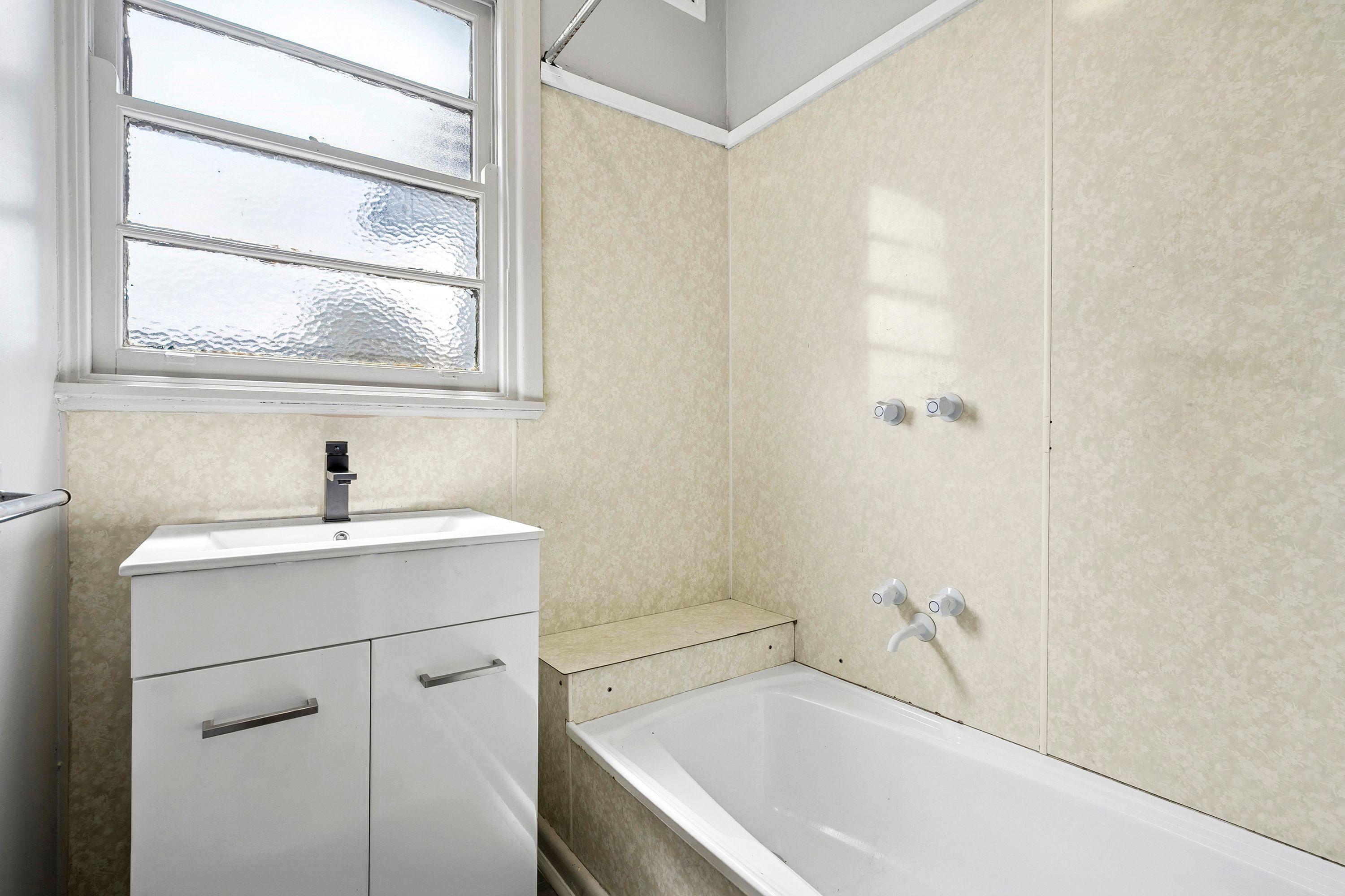 Newly Painted and Stunning Exterior