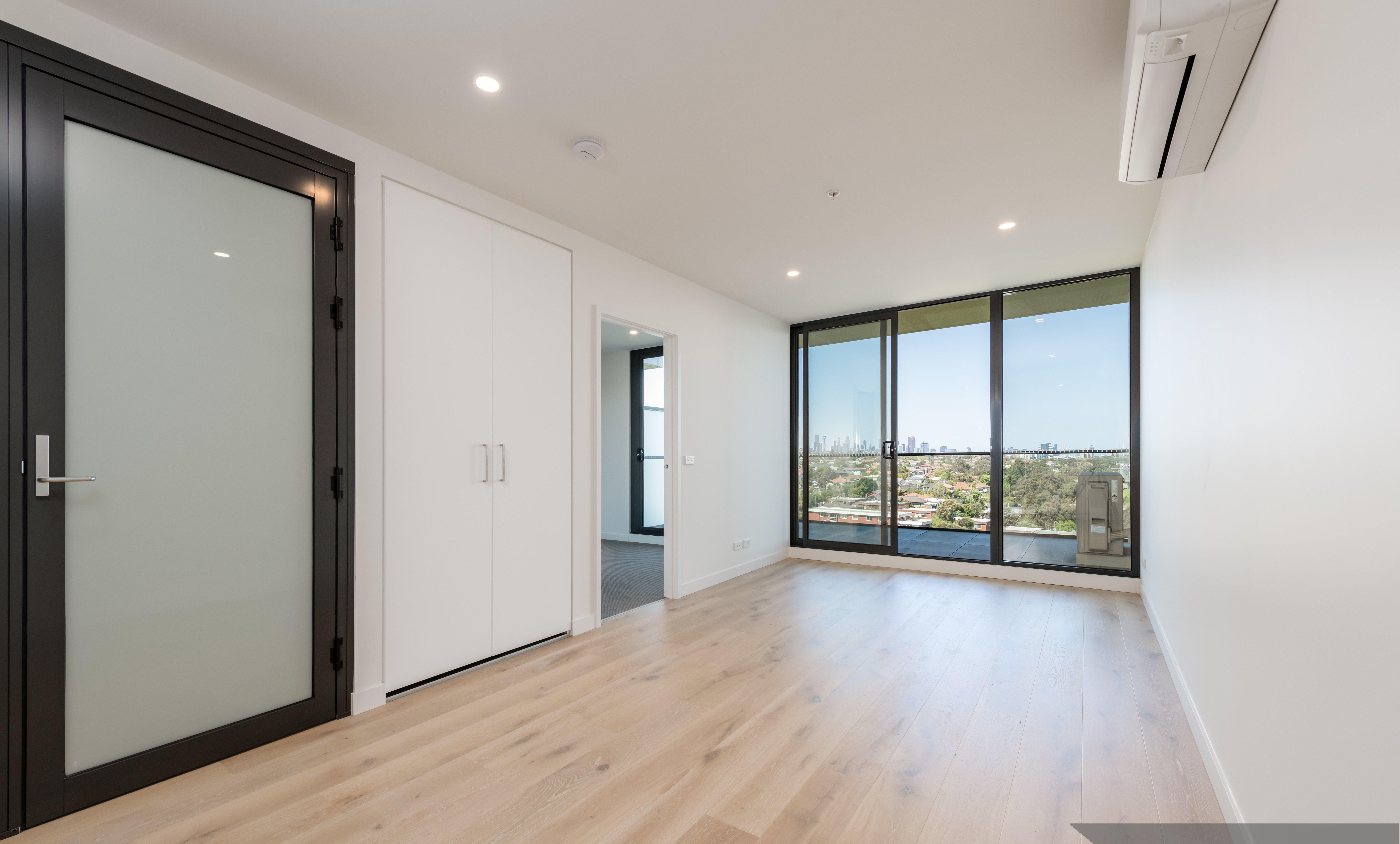 Light, Luxury & Location