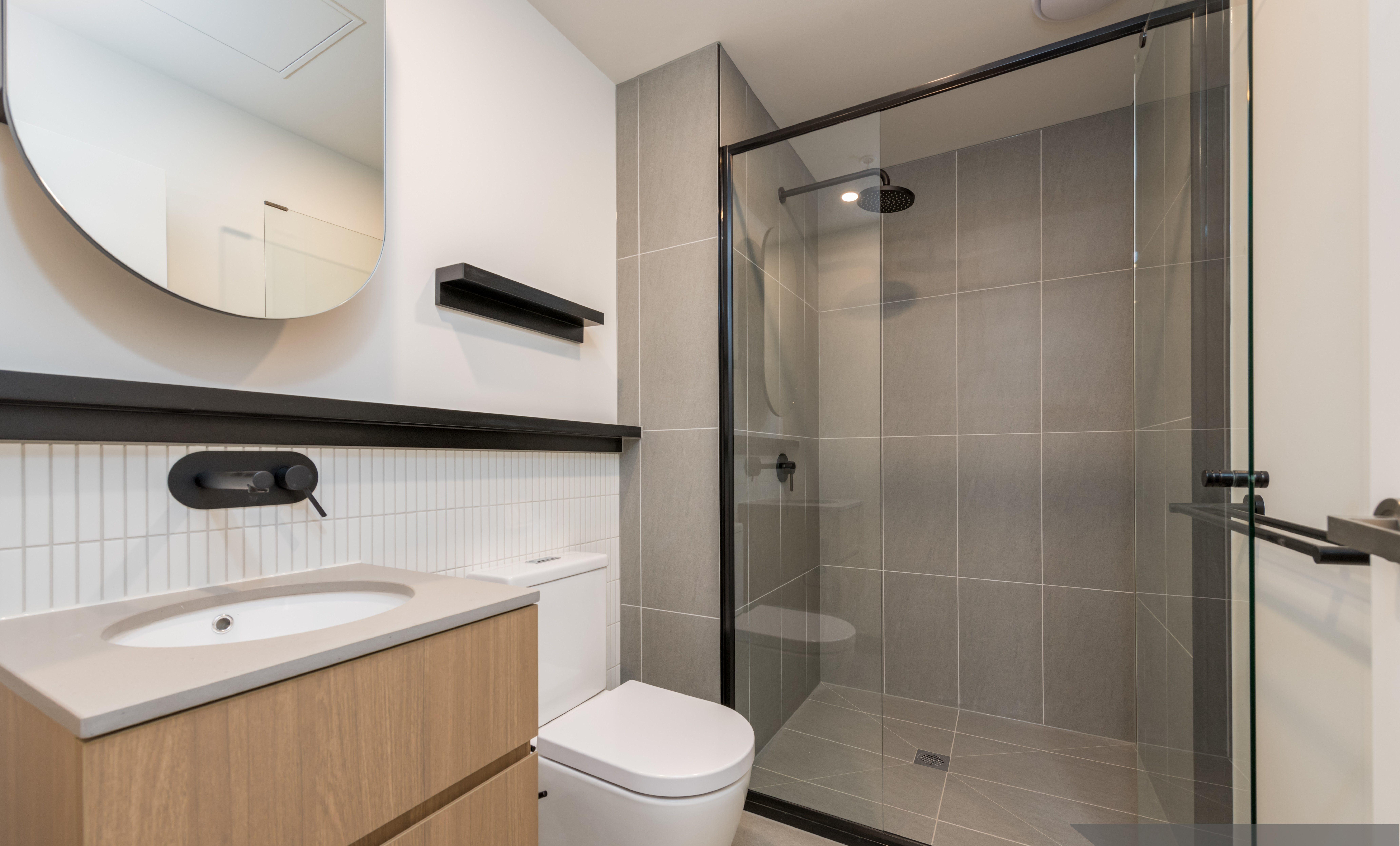 Light, Luxury & Location