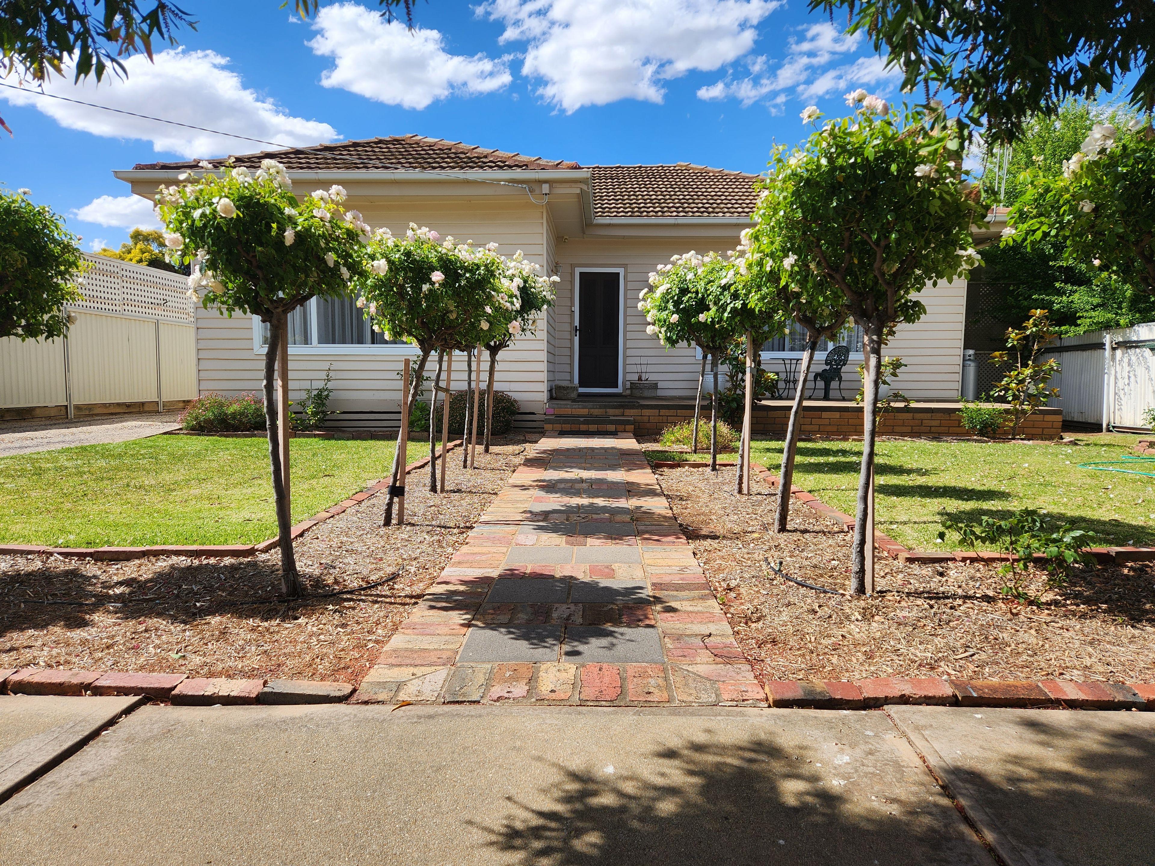 Prop-GPT: House: VIC Swan Hill, VIC 3585 Home For Rent