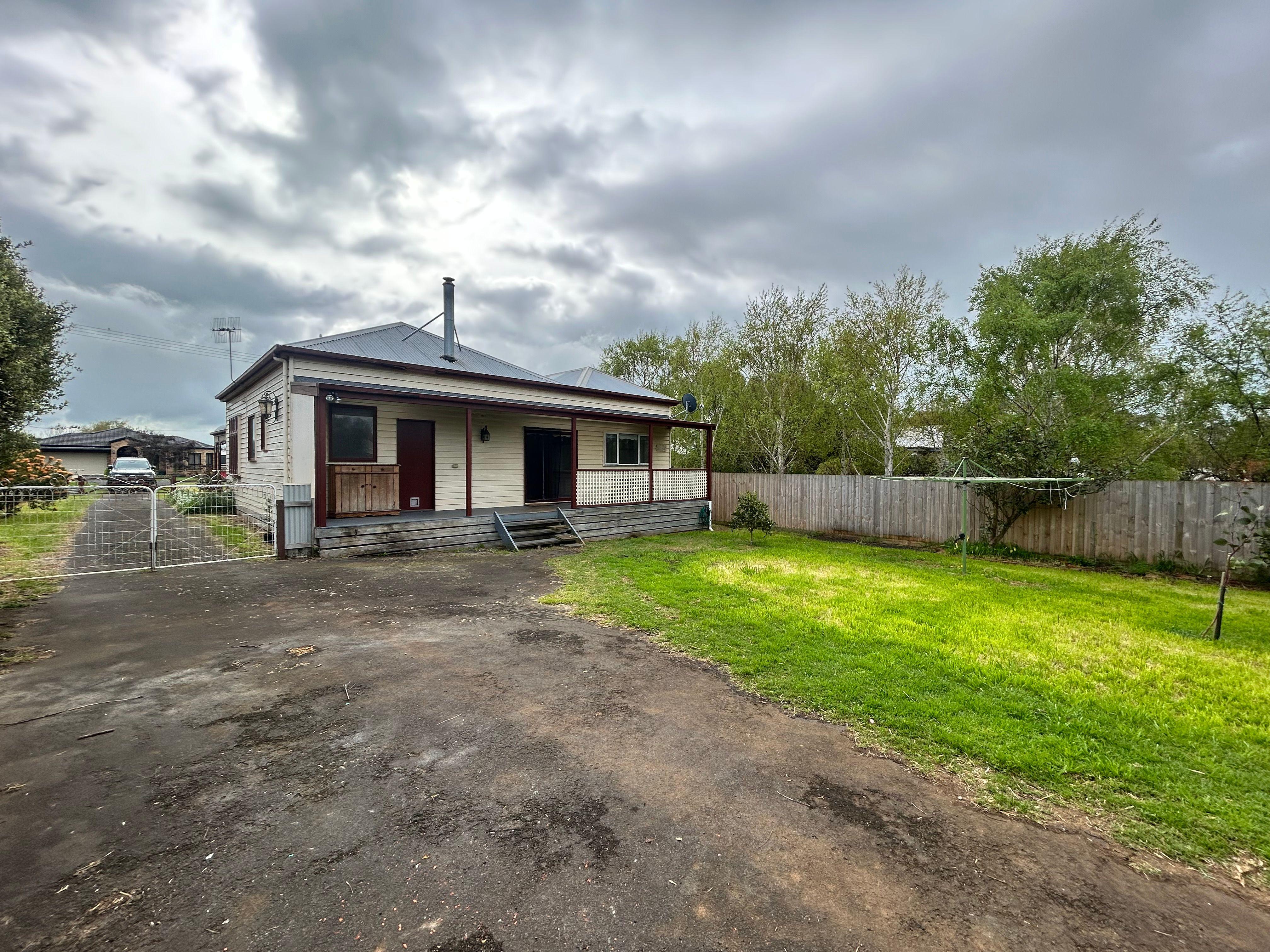 Charming Home in the Heart of Koroit