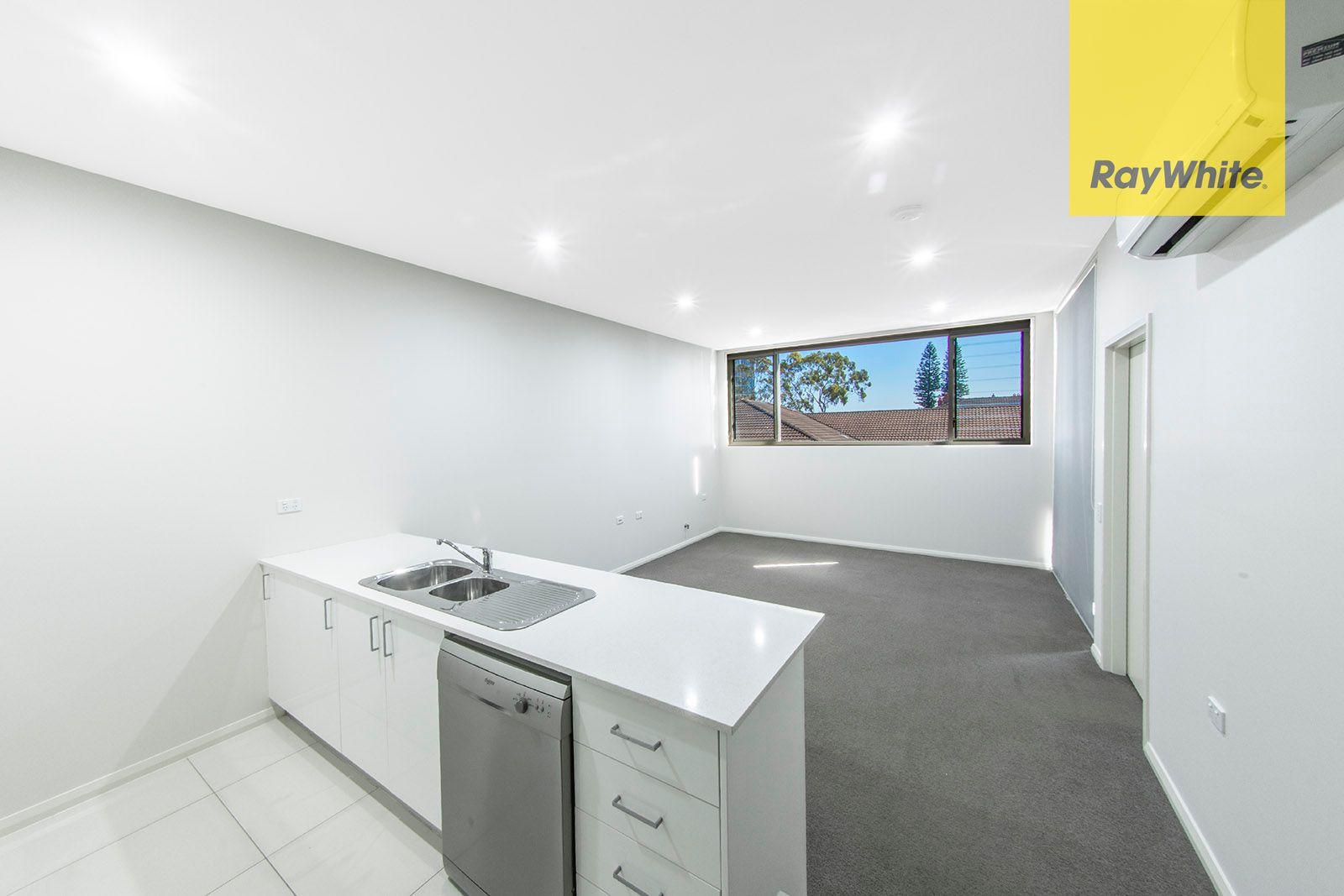 FRESHLY UPDATED ONE BEDROOM APARTMENT - READY TO MOVE IN!