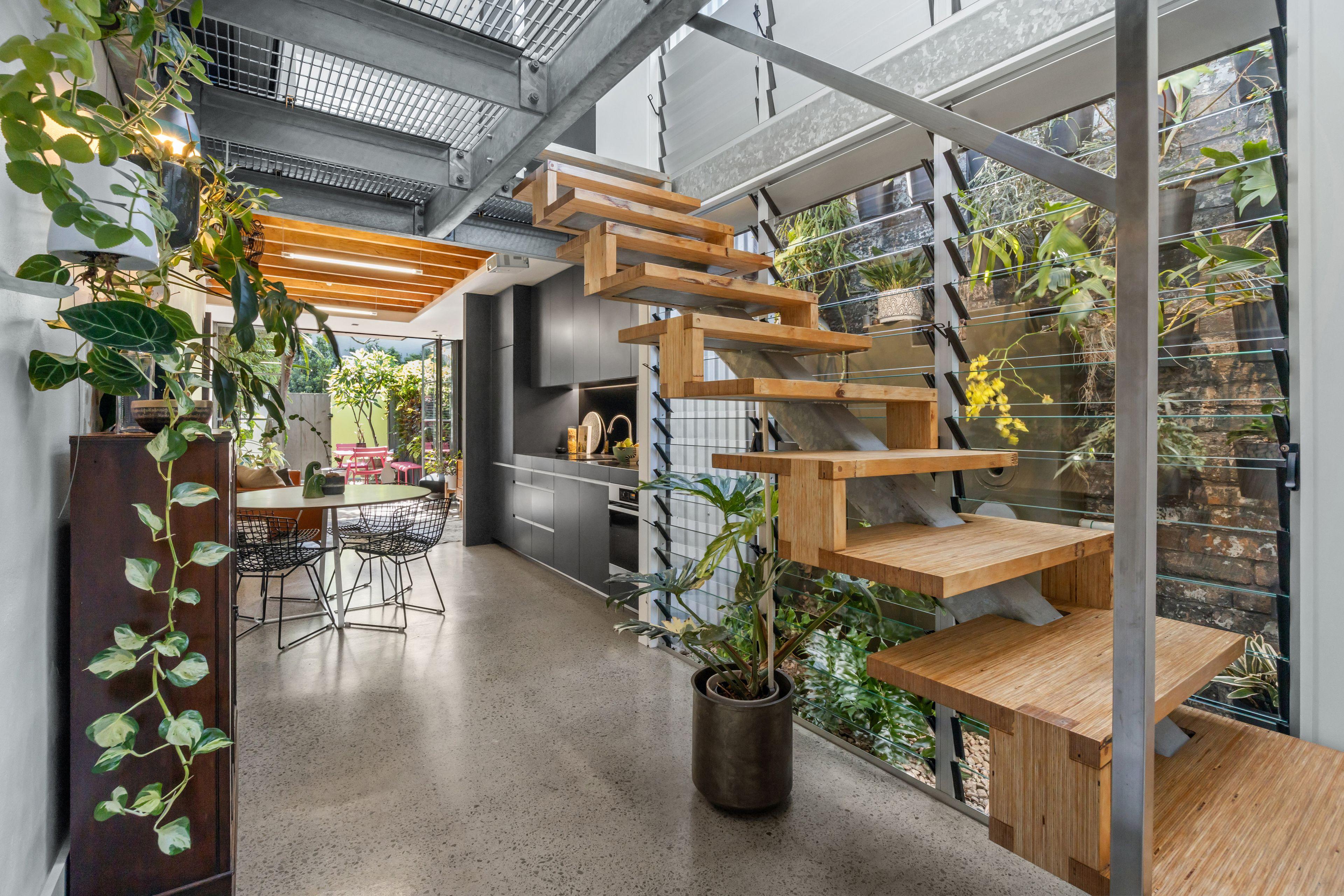 Prop-GPT: House: NSW Erskineville, NSW 2043 Home For Rent